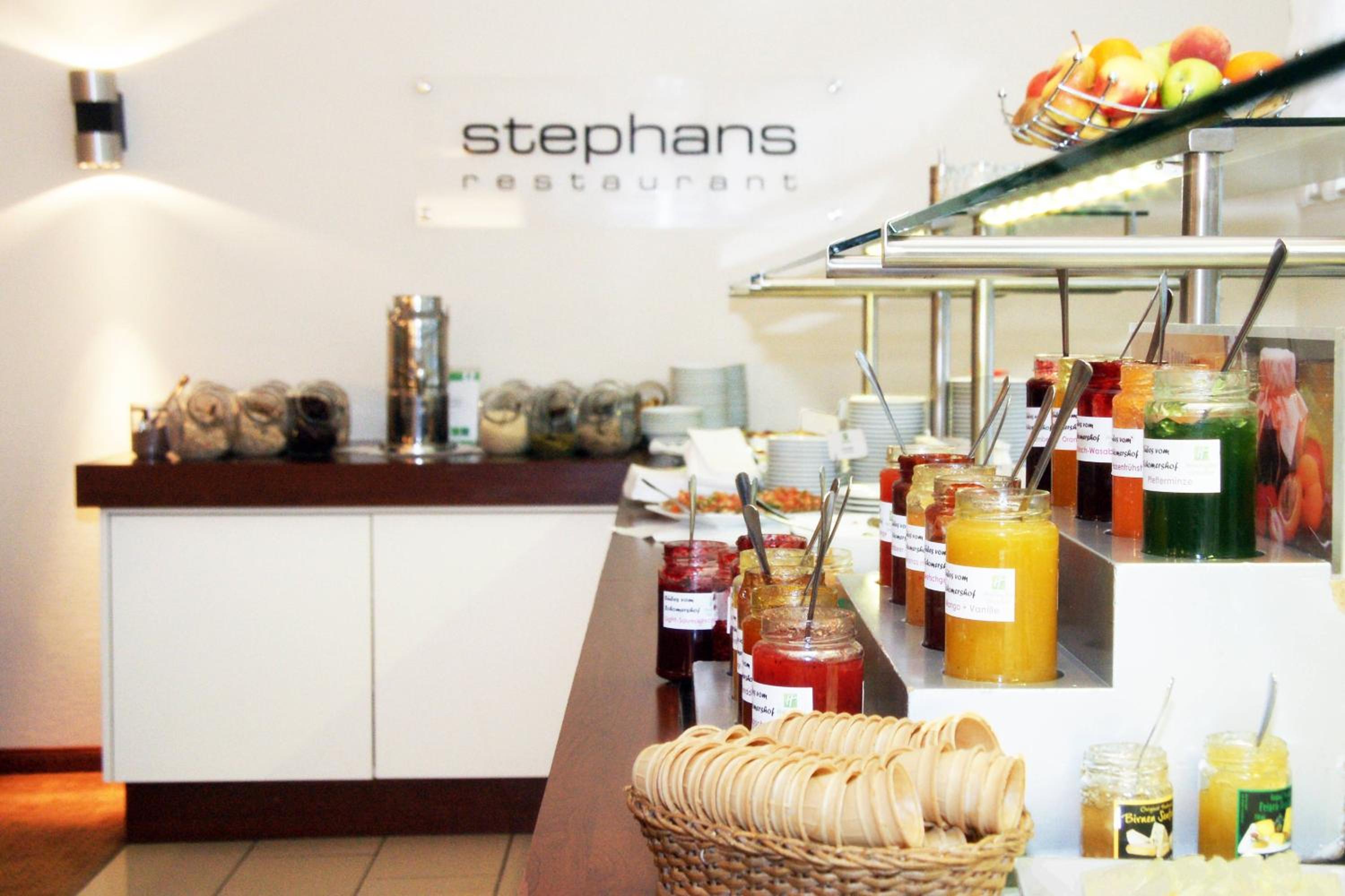 Dresden Vacations - Courtyard by Marriott Dresden - Property Image 11