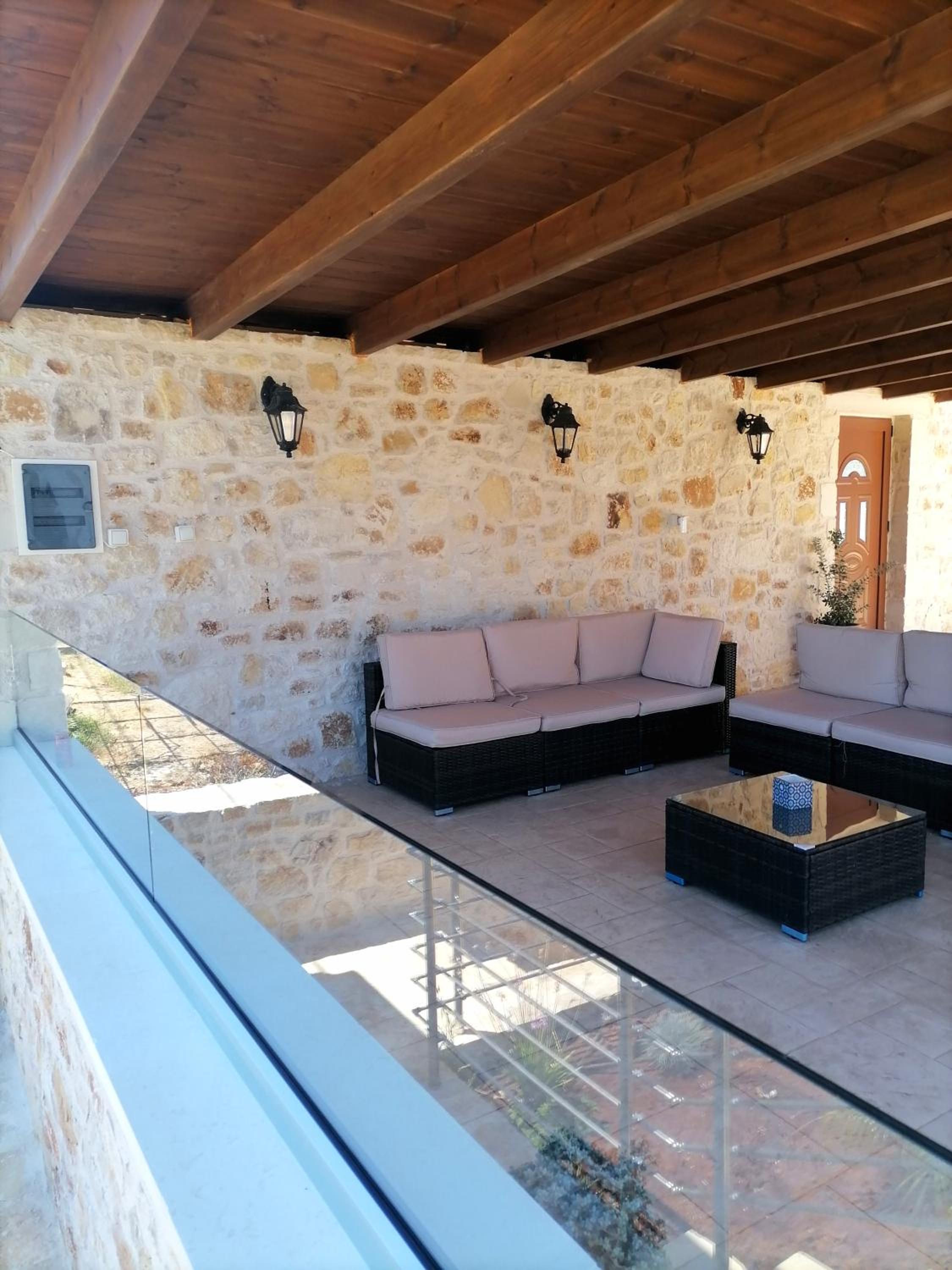 VILLA HALEPOURI