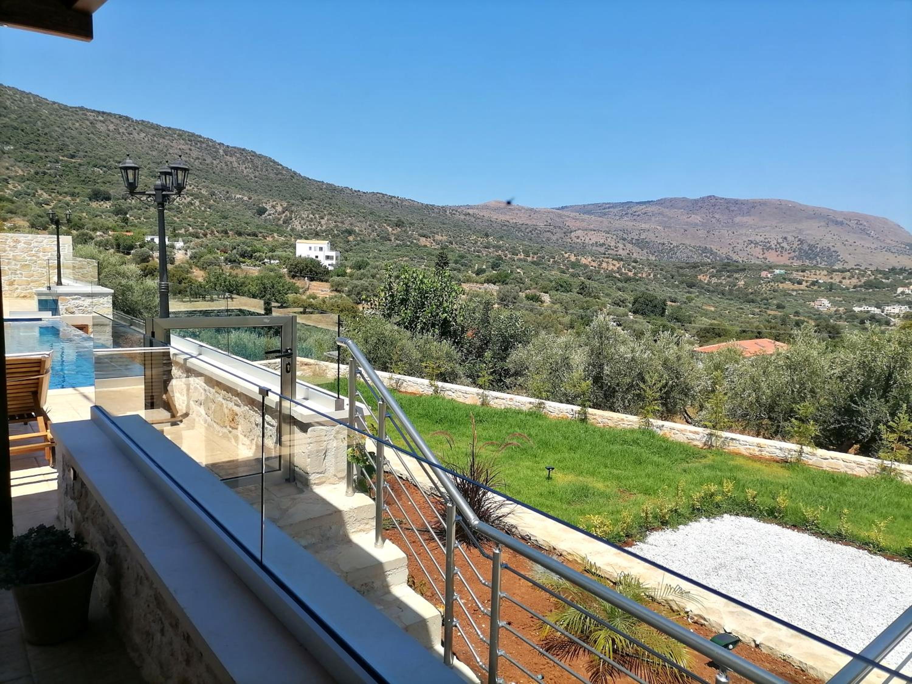 VILLA HALEPOURI
