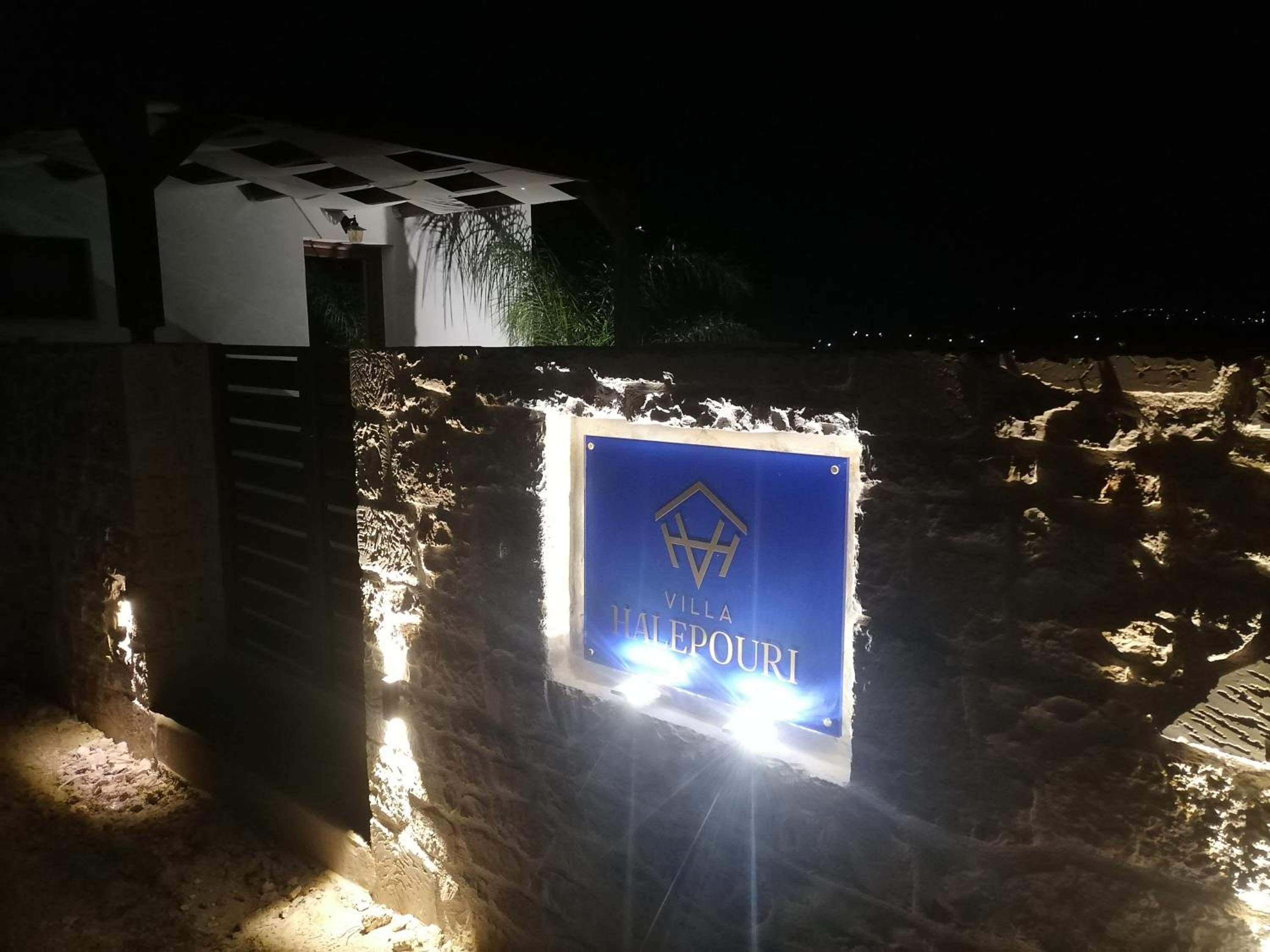 VILLA HALEPOURI