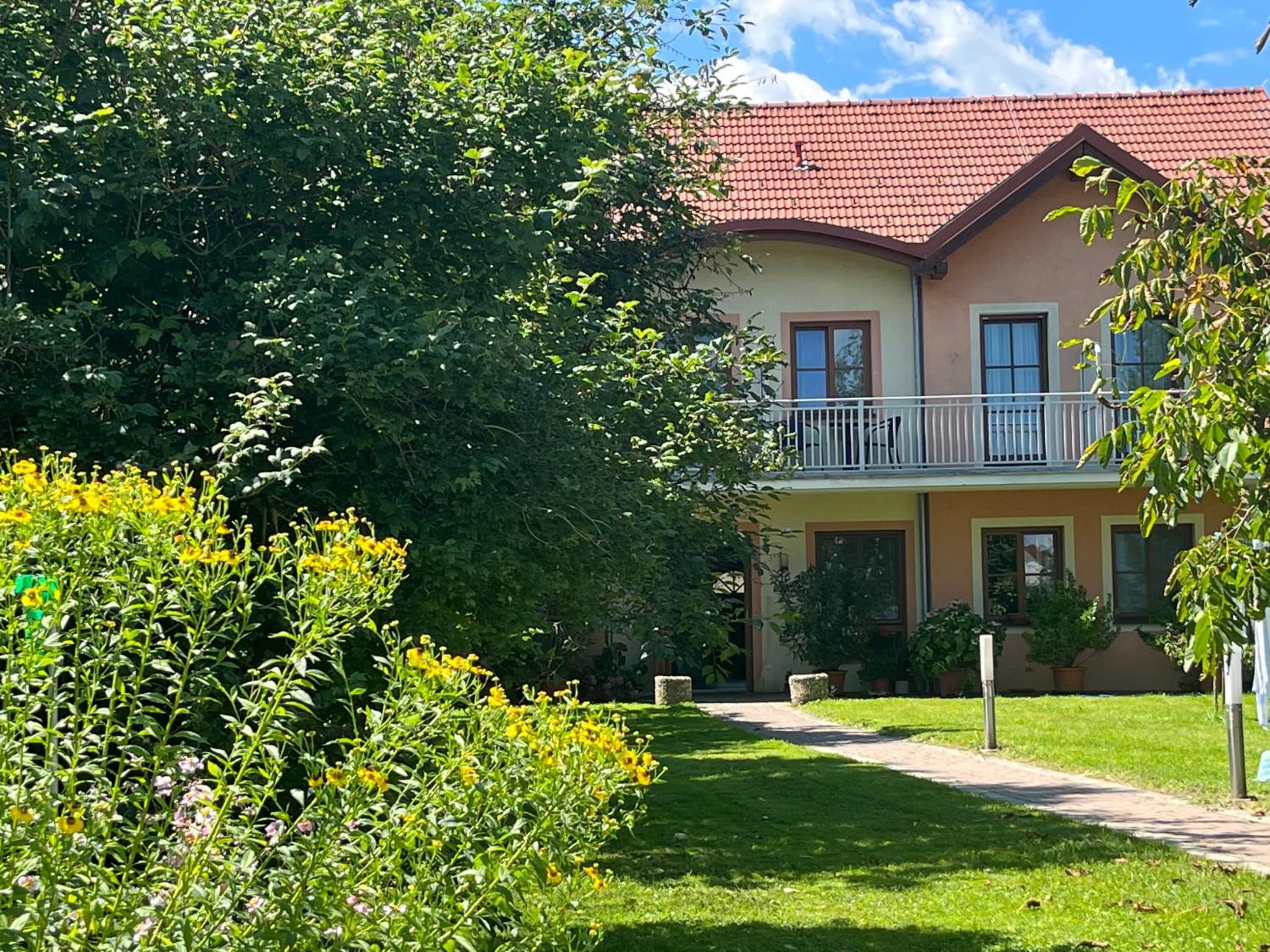 Pension Buch, Bed and Breakfast