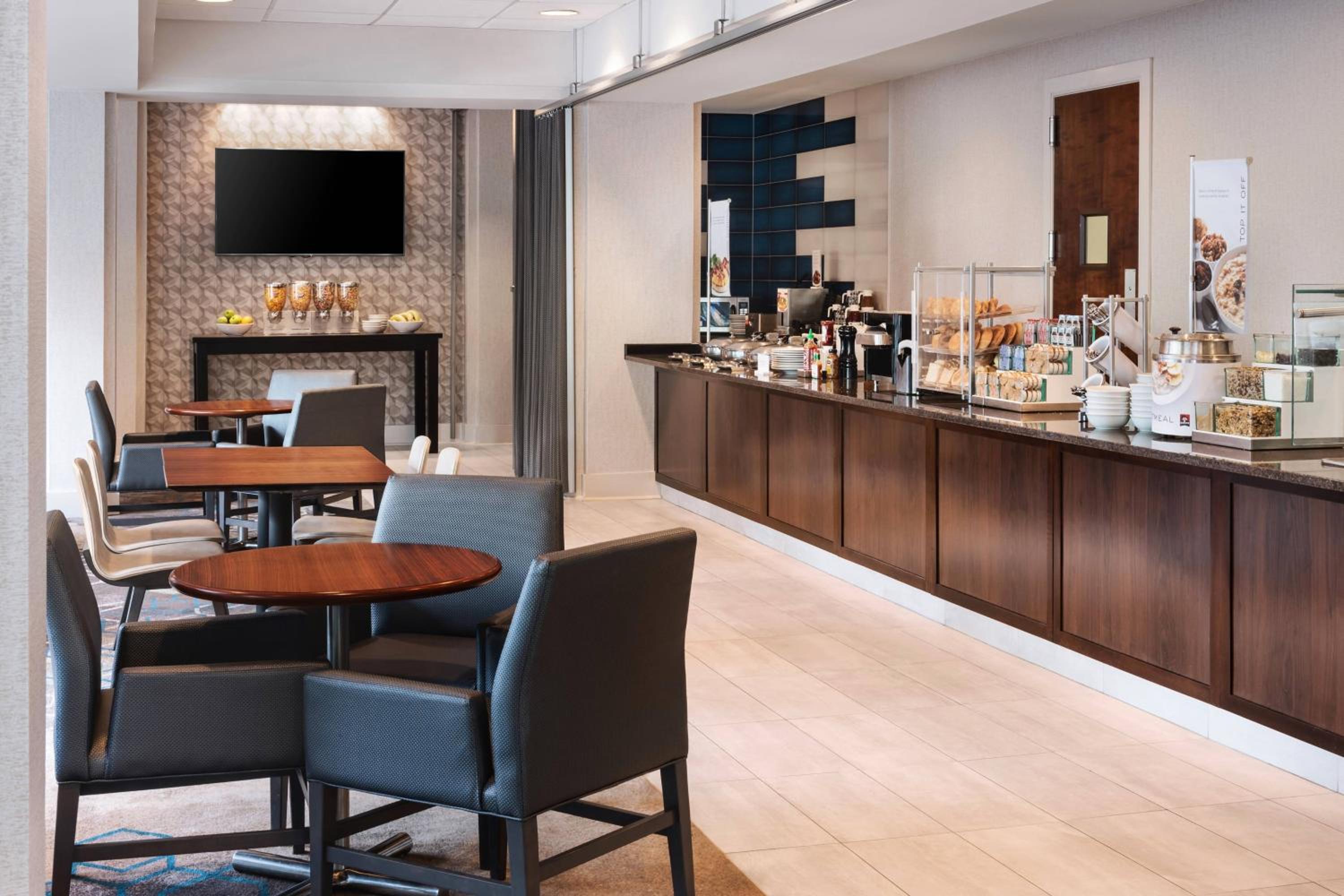 Residence Inn Bethesda Downtown - Property Image 8