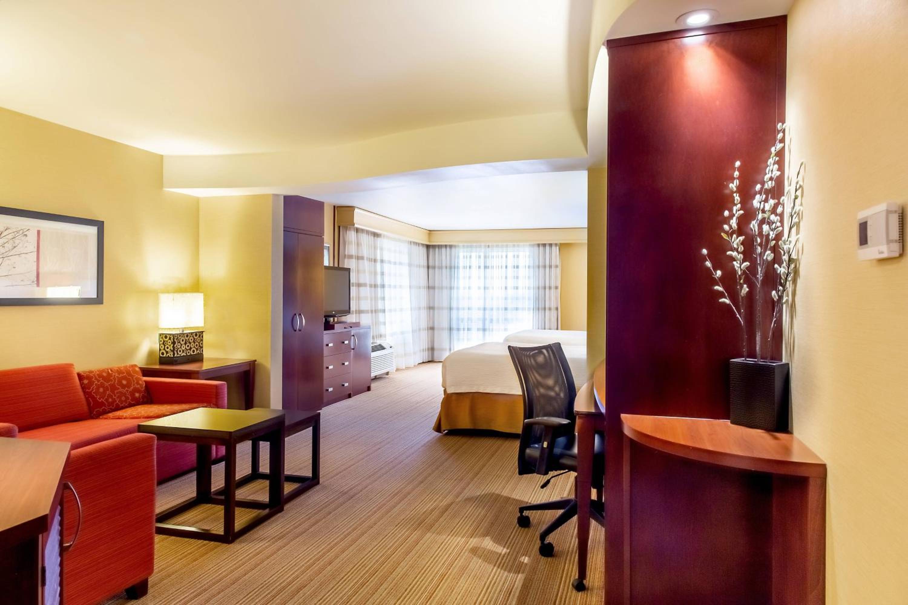 Lexington Vacations - Courtyard by Marriott Lexington Keeneland/Airport - Property Image 9