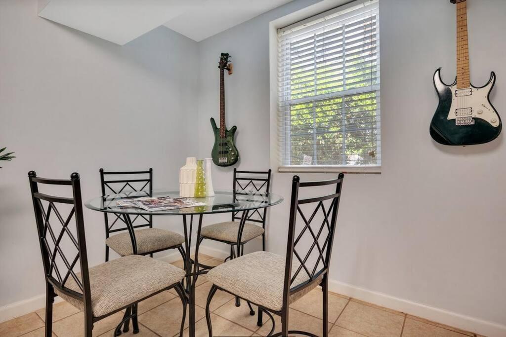 Miscellaneous Market Vacations - Spacious basement Suite with super fast WiFi - Property Image 2