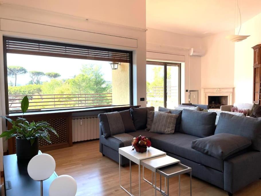 Superb Flat in a green quiet area of Rome, Terrace
