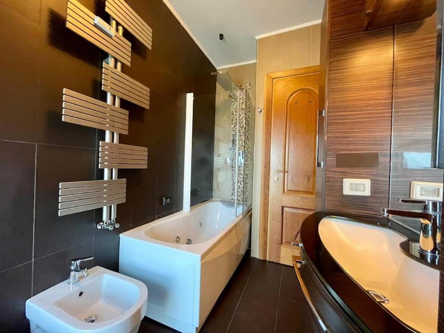 Superb Flat in a green quiet area of Rome, Terrace