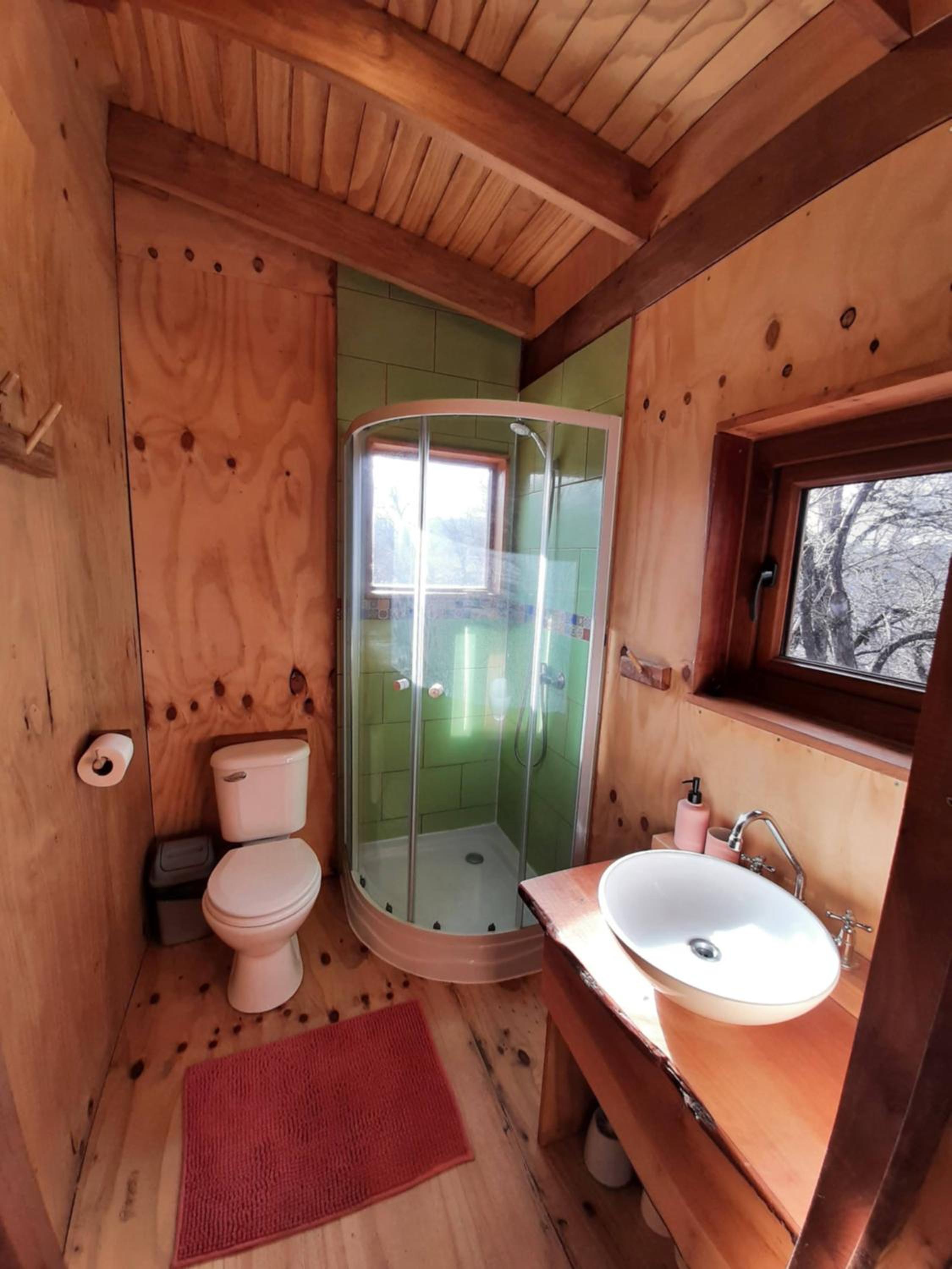 Cabaña entre Bosque y Cordillera