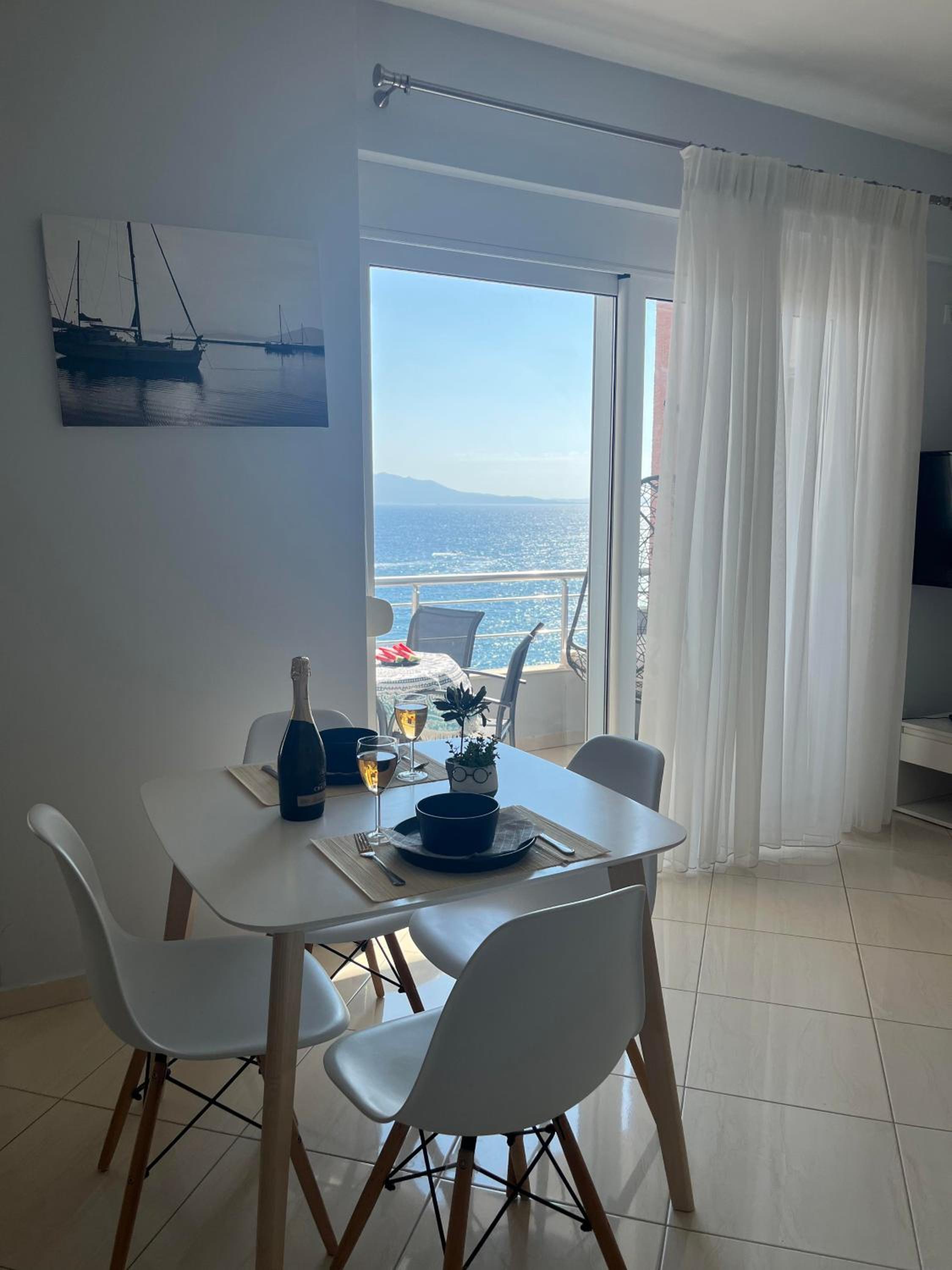 Sunflower Sea View Apartment