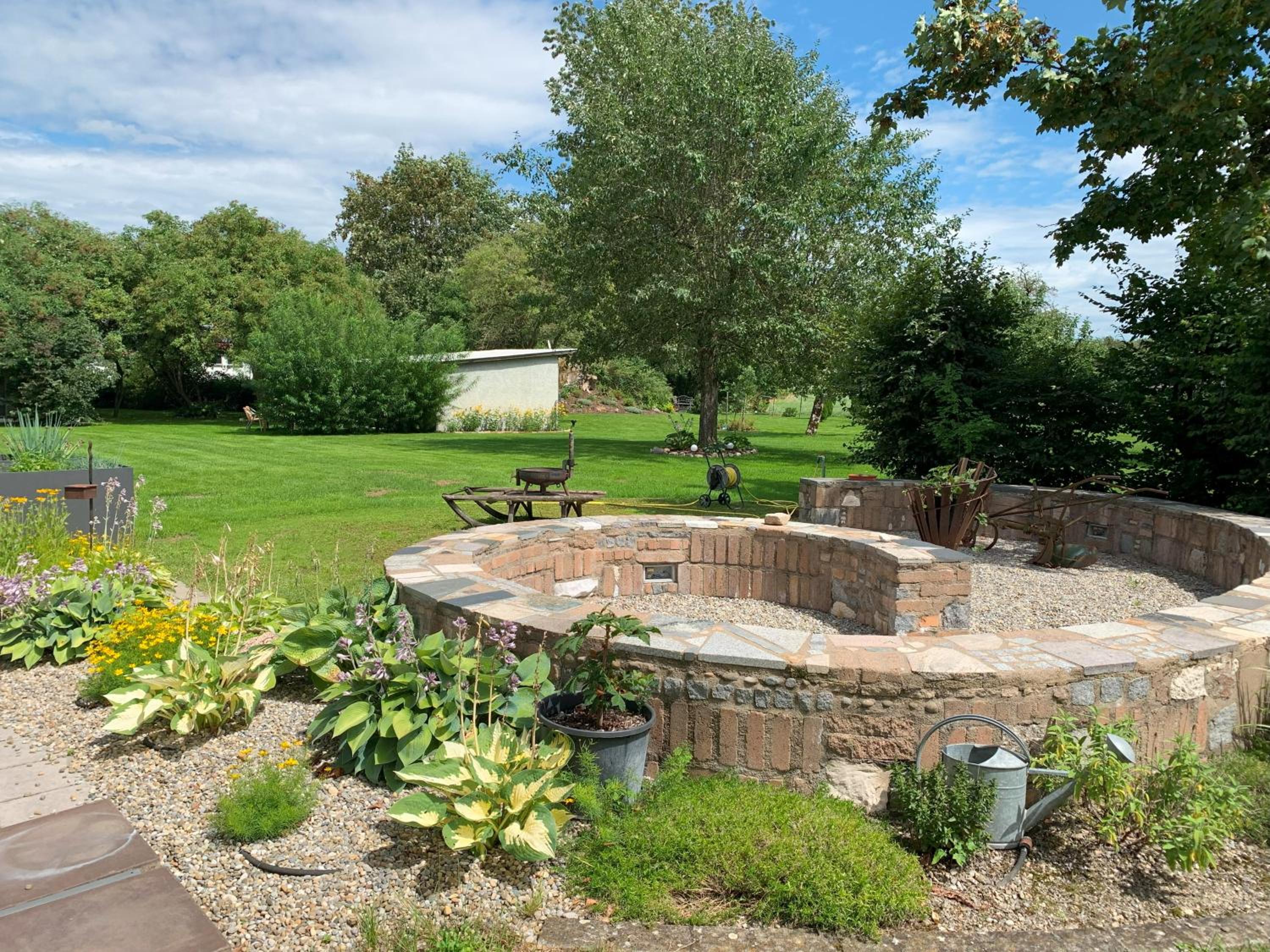 Fe Wo Brunnen - 120 qm -Quiet location - lots of nature - grosser Balkon und Garten - 3D Rundgang verfügbar