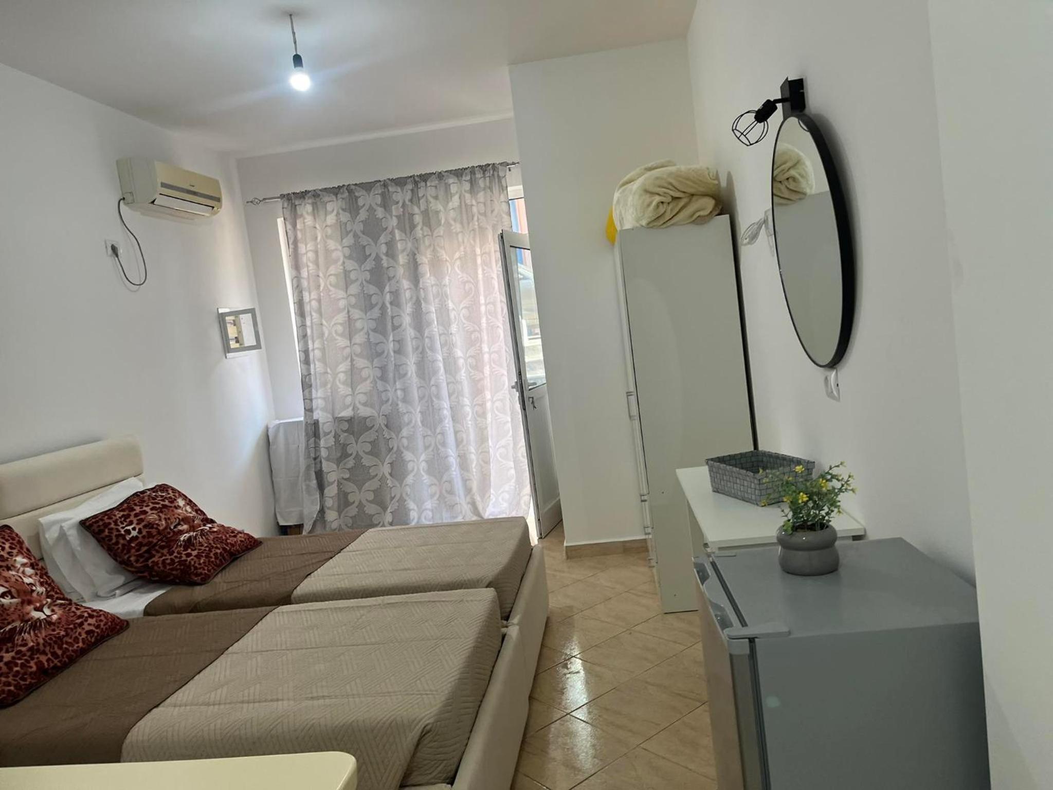 Mimoza Apartments