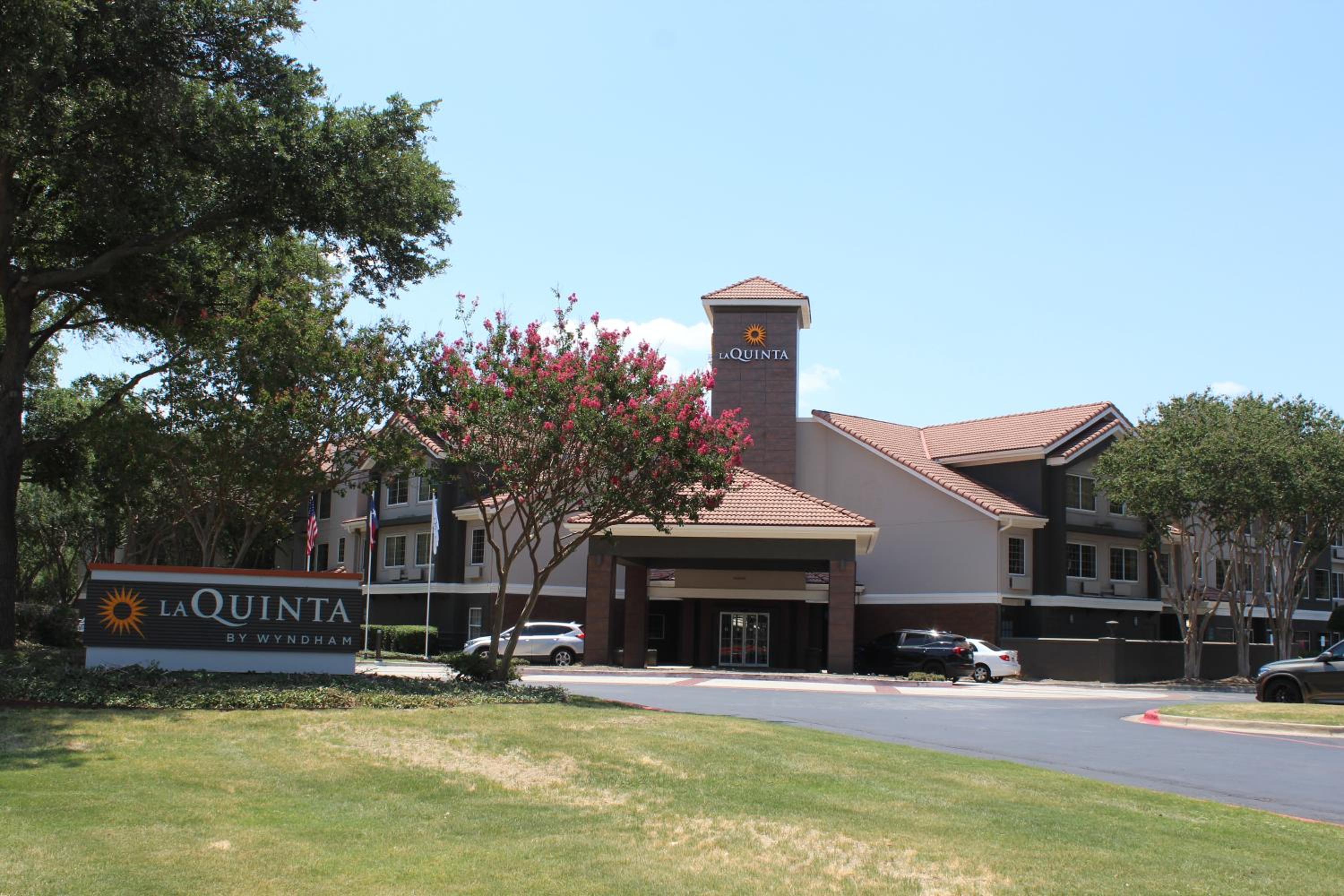 Hotel La Quinta Inn & Suites by Wyndham Dallas - Addison Galleria