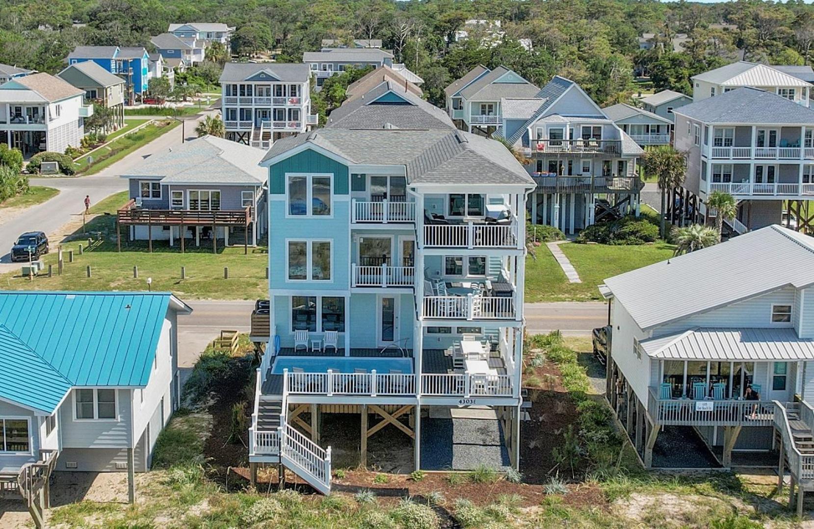 Ocean's Edge view 3