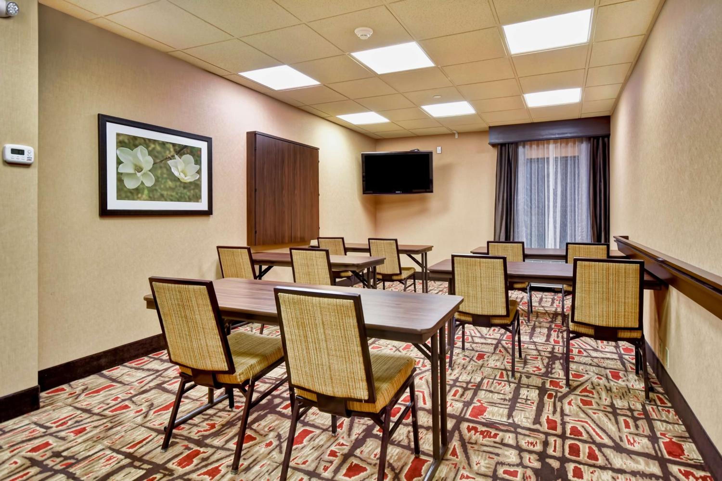 Hampton Inn Starkville - Property Image 4