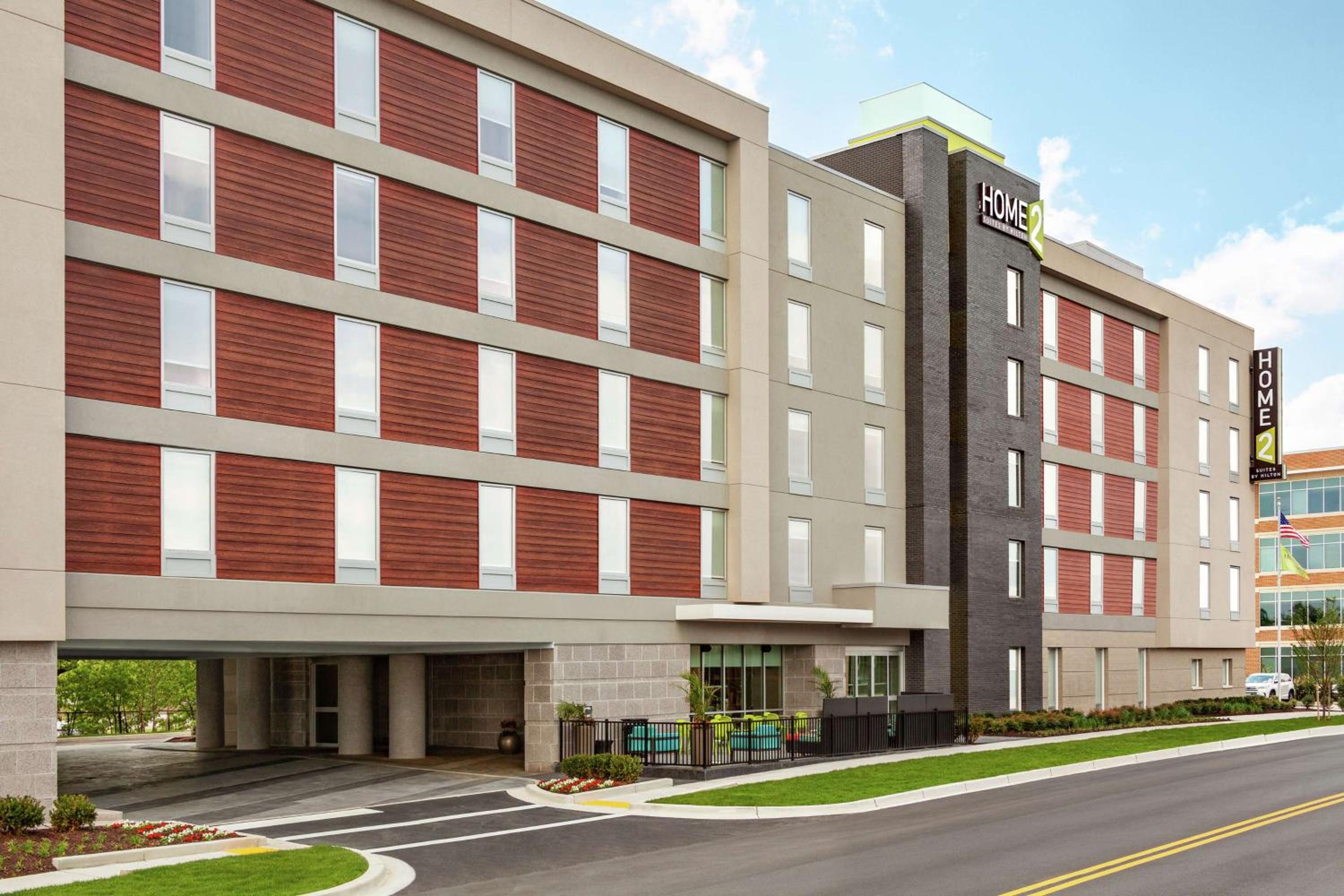 Hotel Home2 Suites By Hilton Silver Spring - Image 1