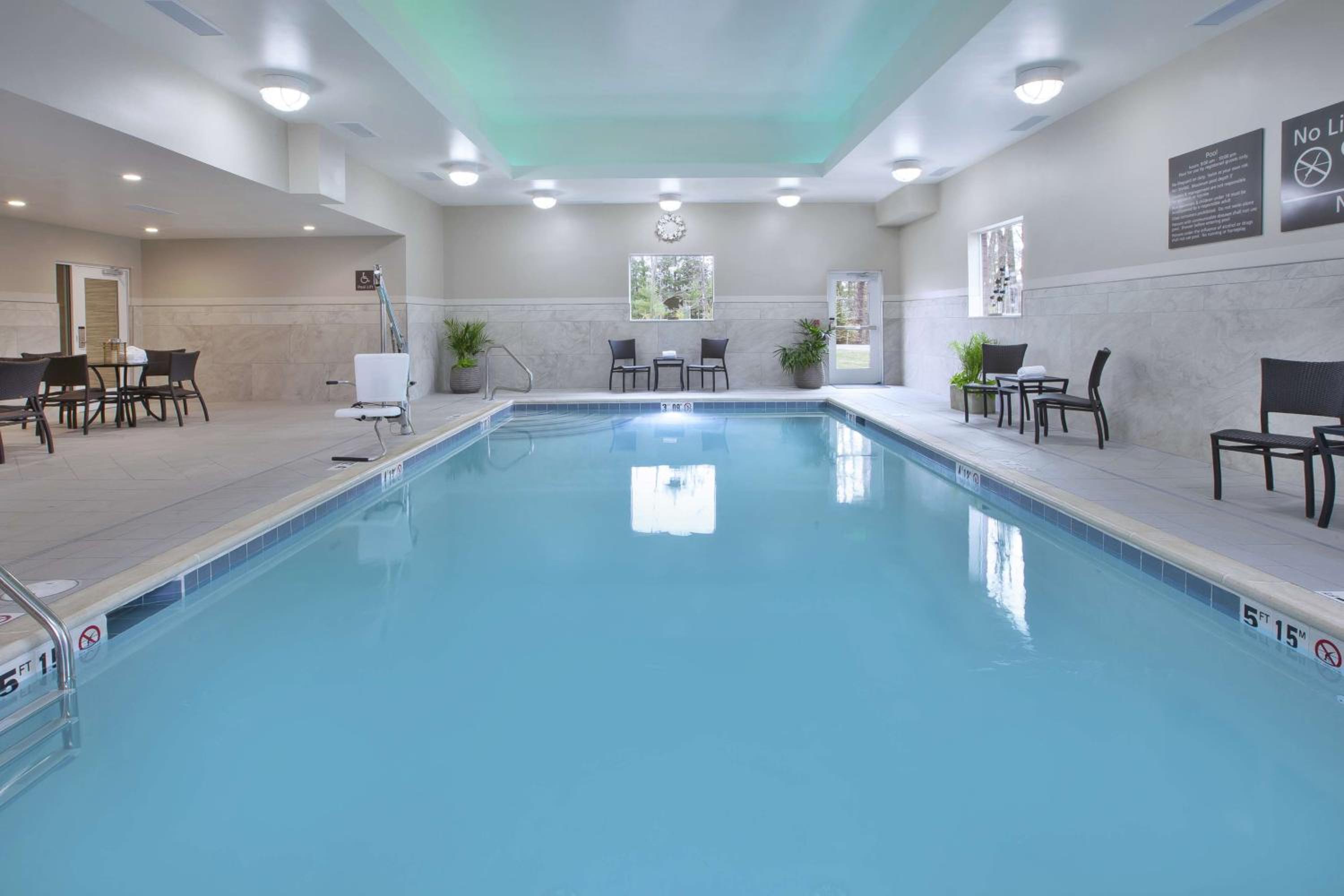 Hampton Inn Kennebunk Kennebunkport Me - Property Image 2