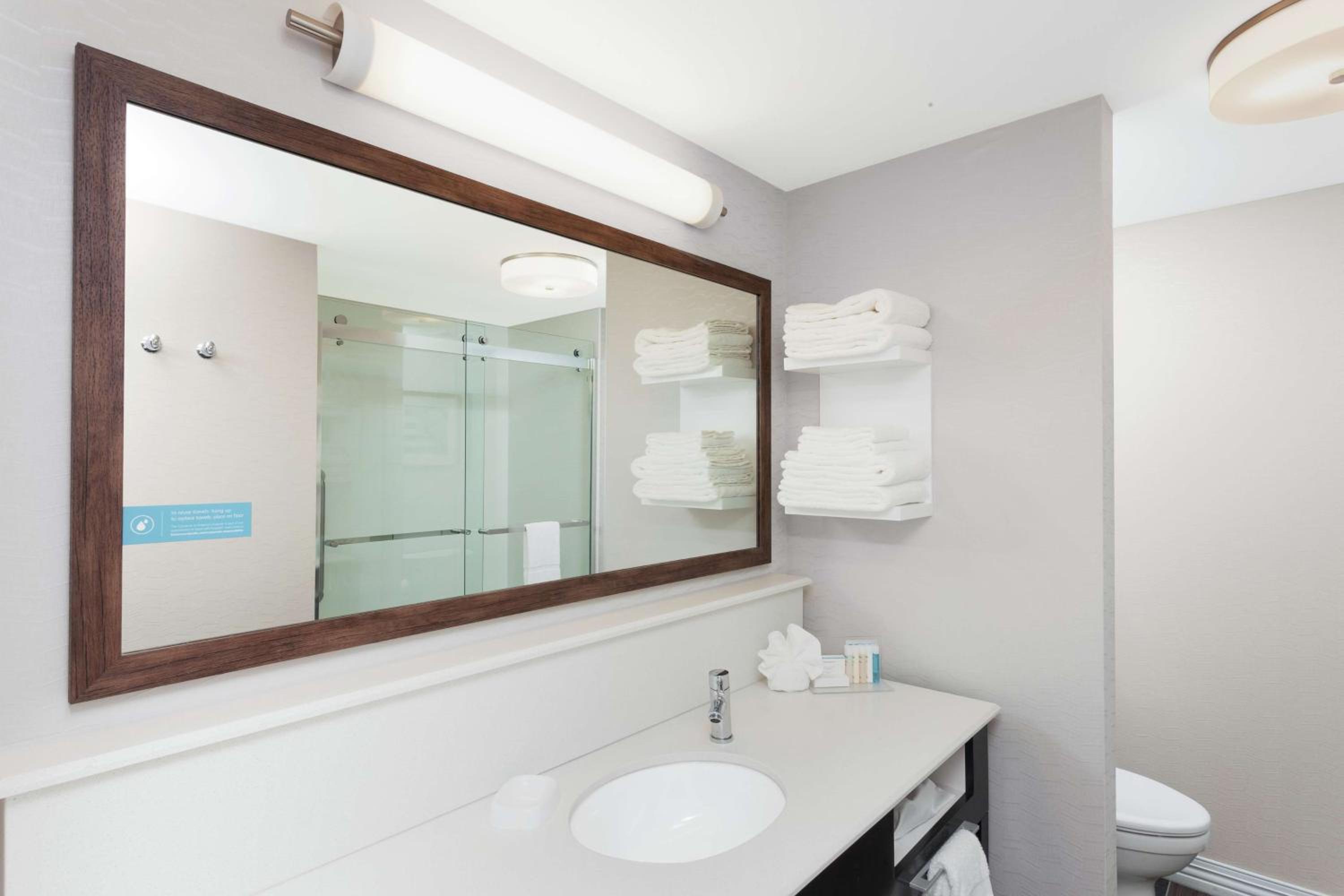 Hampton Inn Kennebunk Kennebunkport Me - Property Image 14