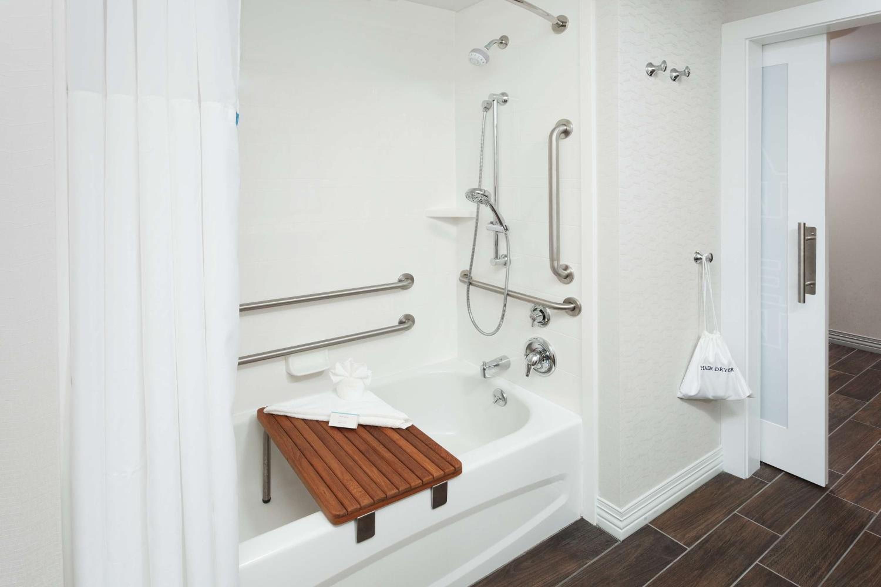 Hampton Inn Kennebunk Kennebunkport Me - Property Image 17