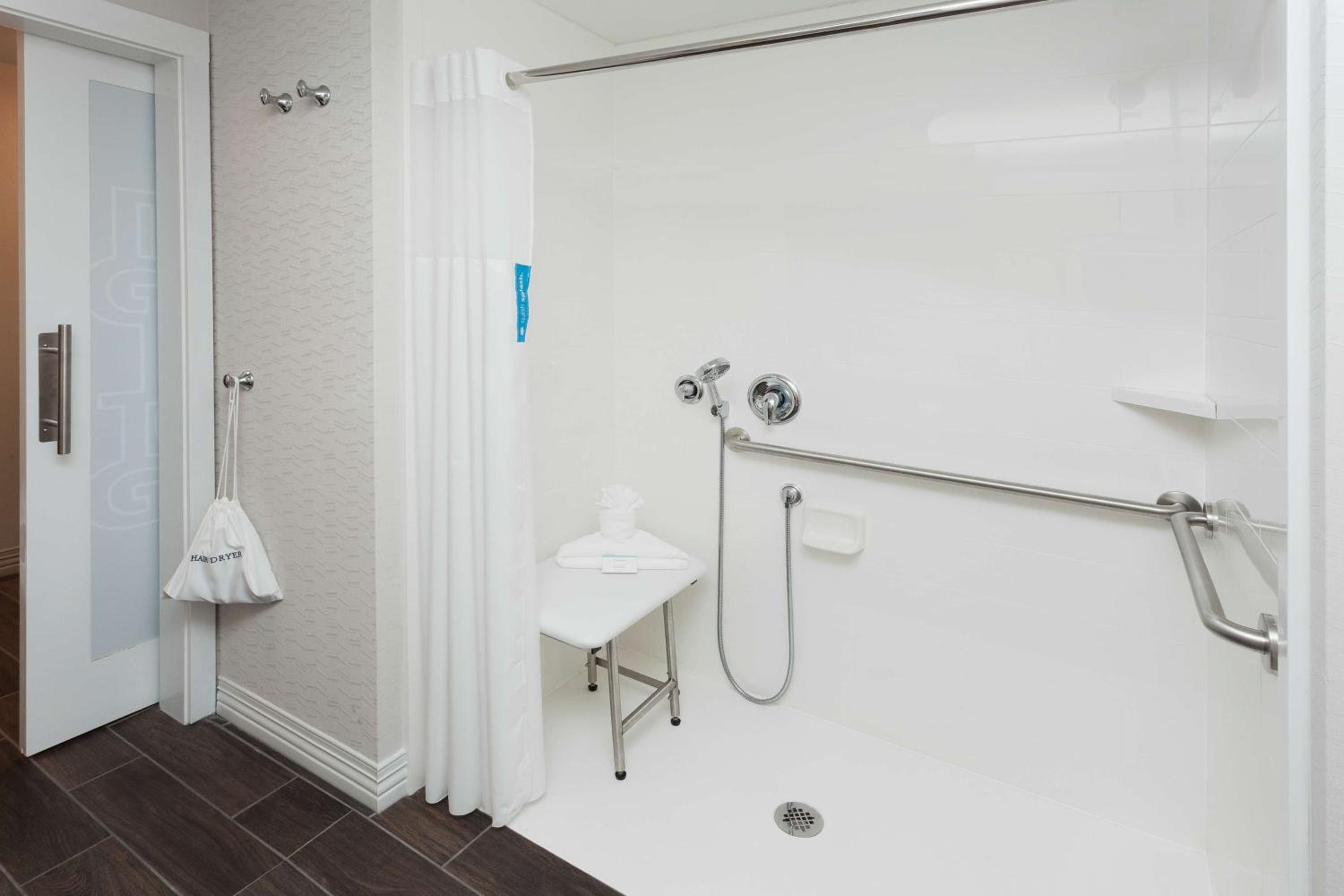 Hampton Inn Kennebunk Kennebunkport Me - Property Image 36