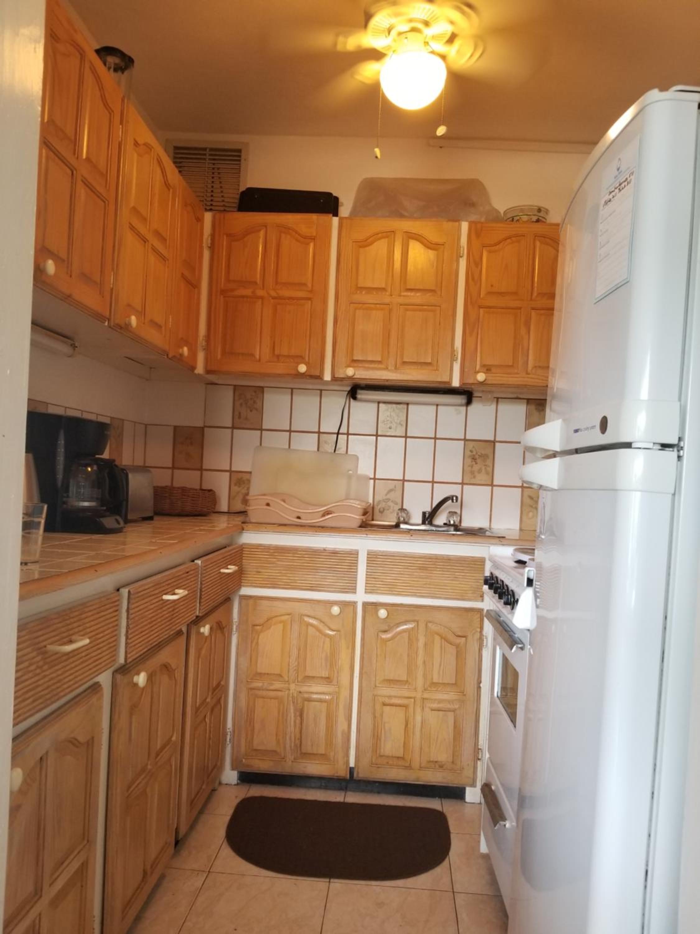 212 Goldenview