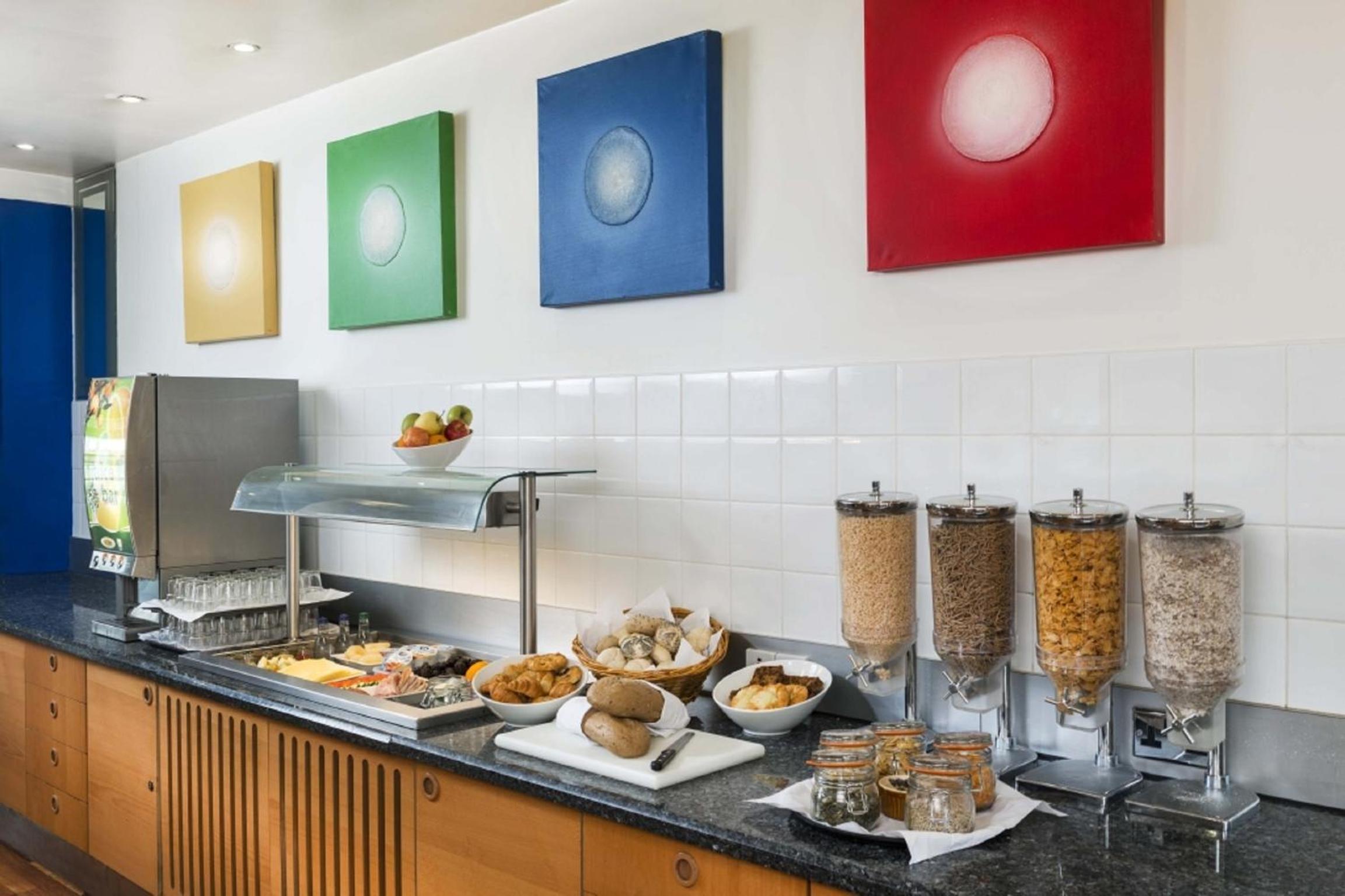 Walsall Vacations - Park Inn by Radisson Birmingham Walsall - Property Image 23