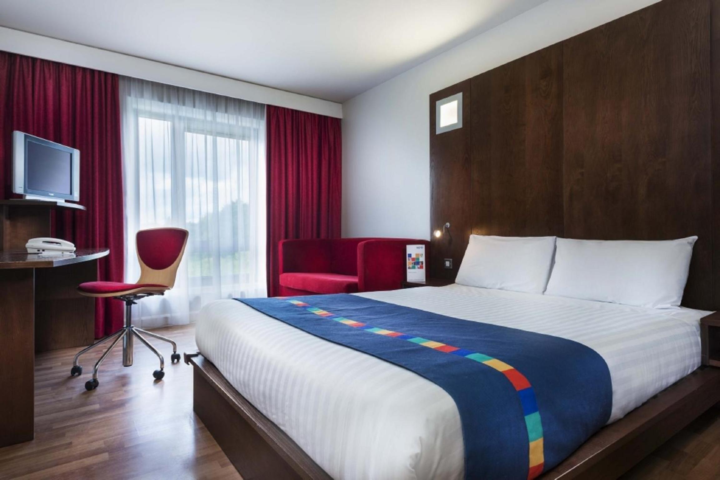 Walsall Vacations - Park Inn by Radisson Birmingham Walsall - Property Image 25