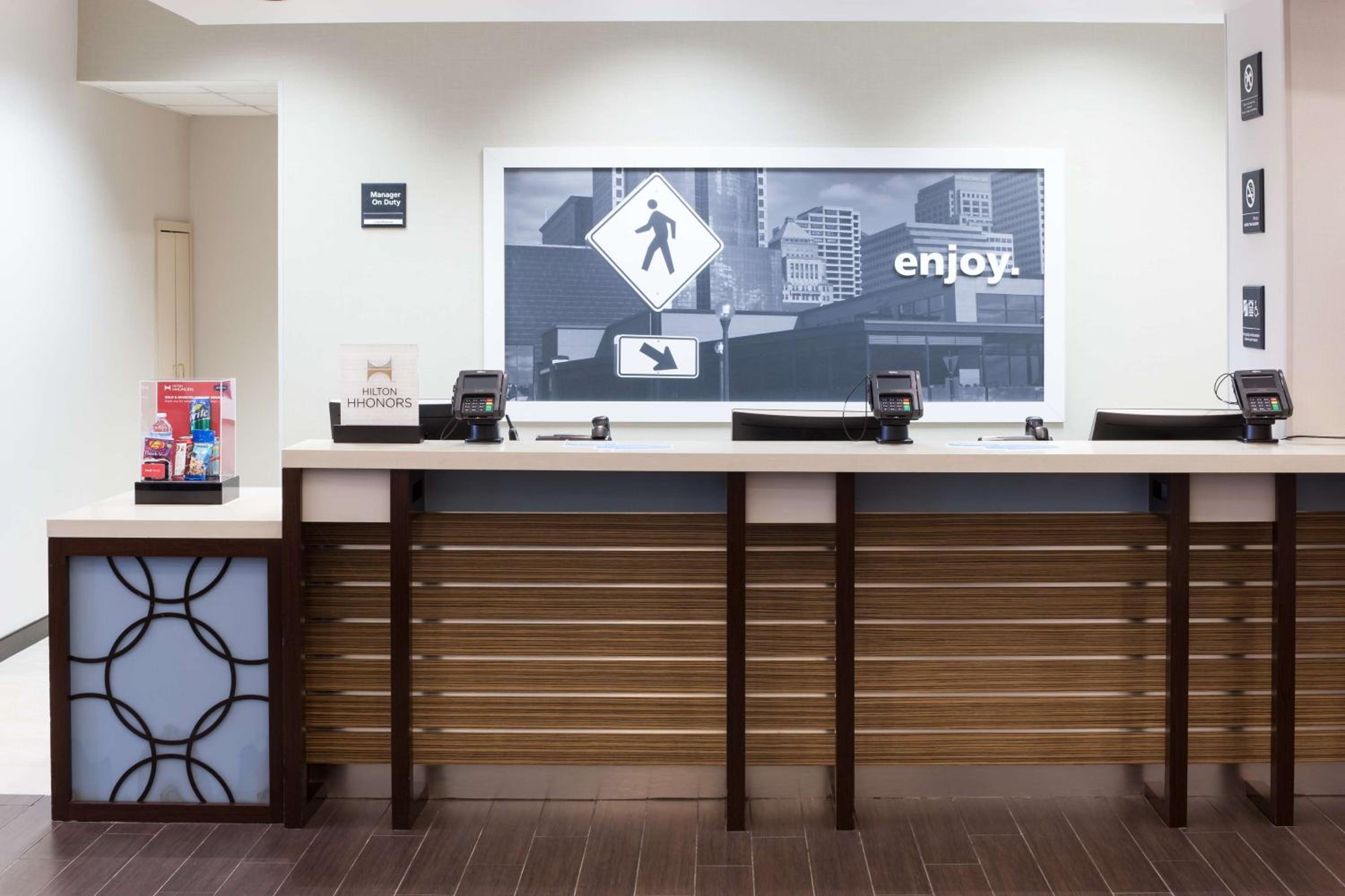 Skokie Vacations - Hampton Inn Suites Chicago North Shore - Property Image 57