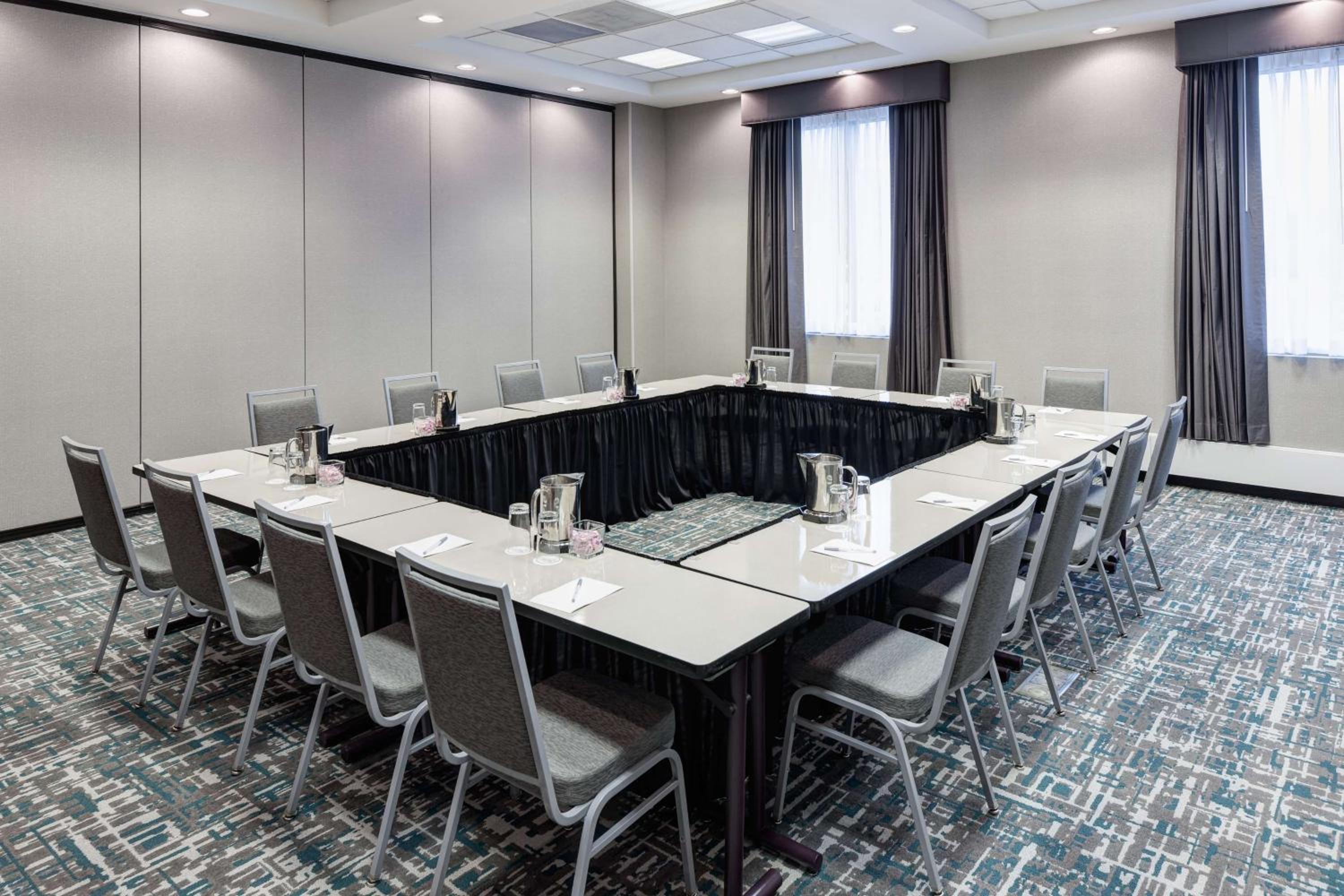 Skokie Vacations - Hampton Inn Suites Chicago North Shore - Property Image 22