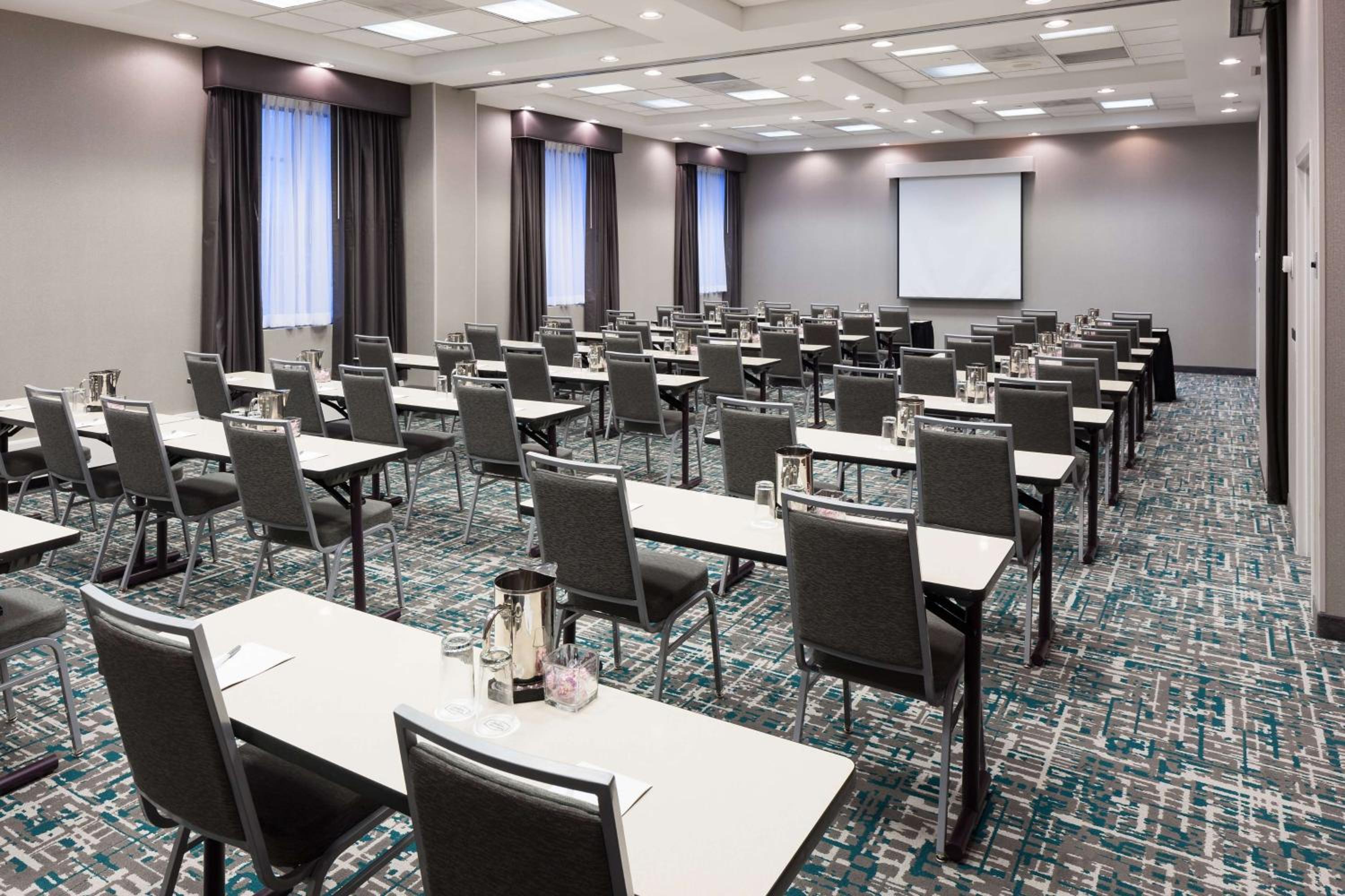 Skokie Vacations - Hampton Inn Suites Chicago North Shore - Property Image 23