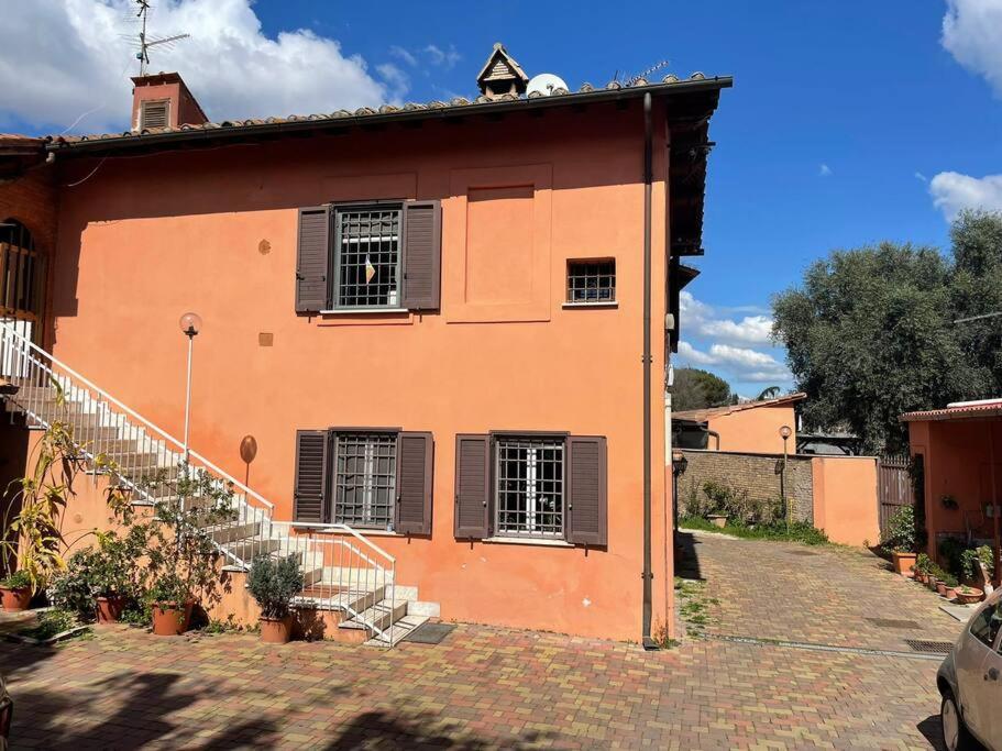 Casale dell'800 Appia Antica