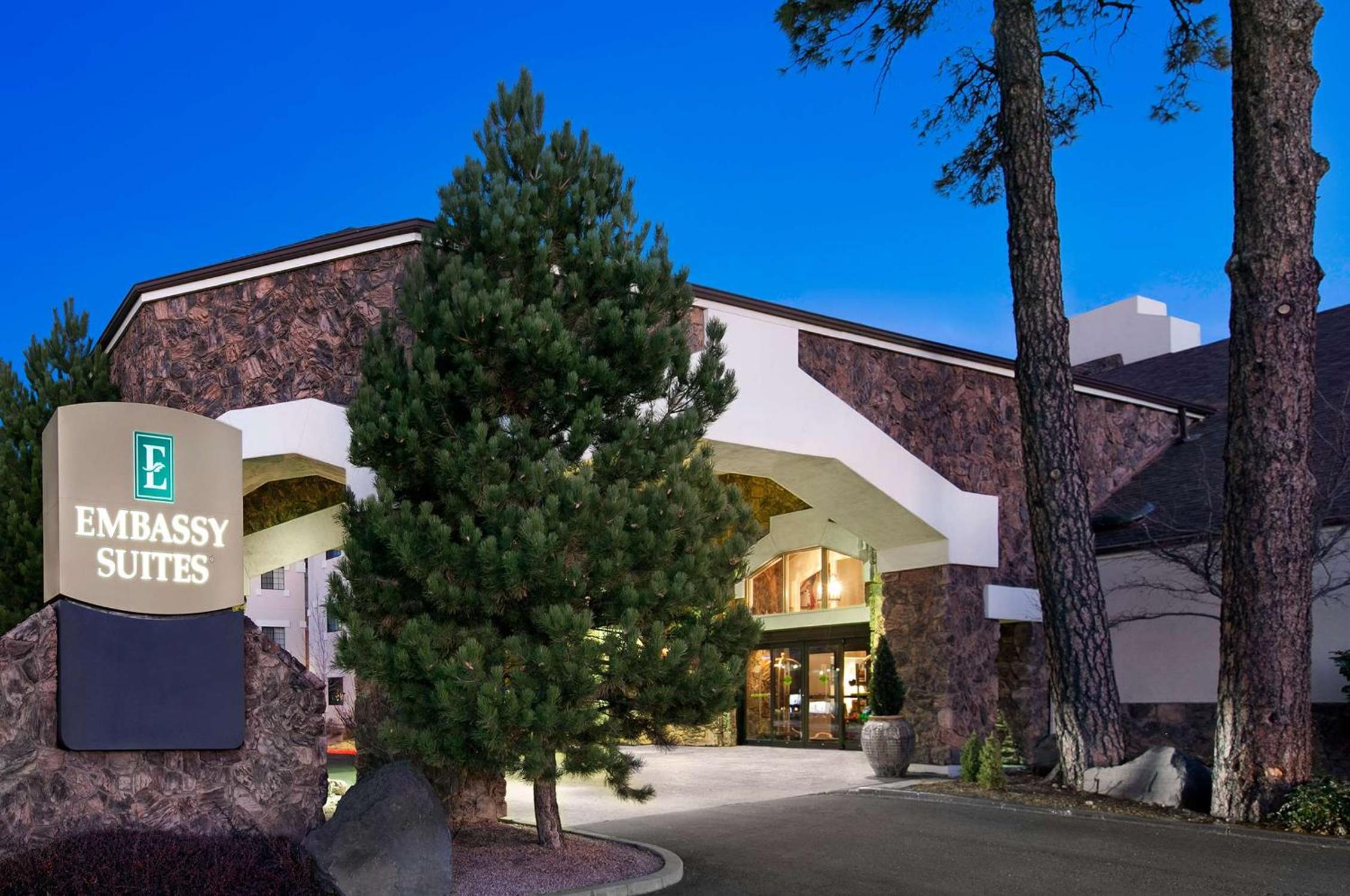Hotel Embassy Suites by Hilton Flagstaff - Image 1