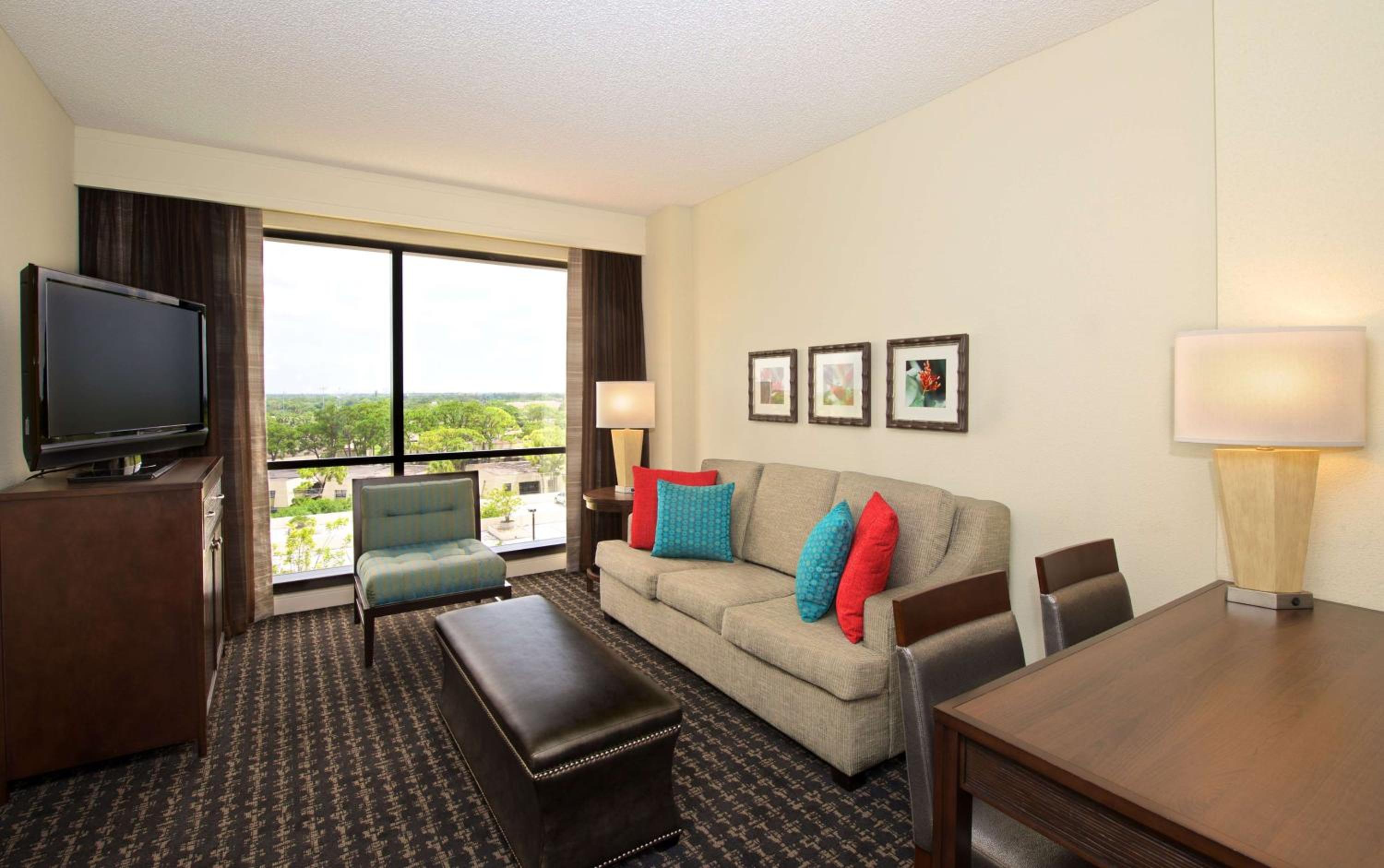 West Palm Beach Vacations - Embassy Suites by Hilton Palm Beach Gardens PGA Boulevard - Property Image 2