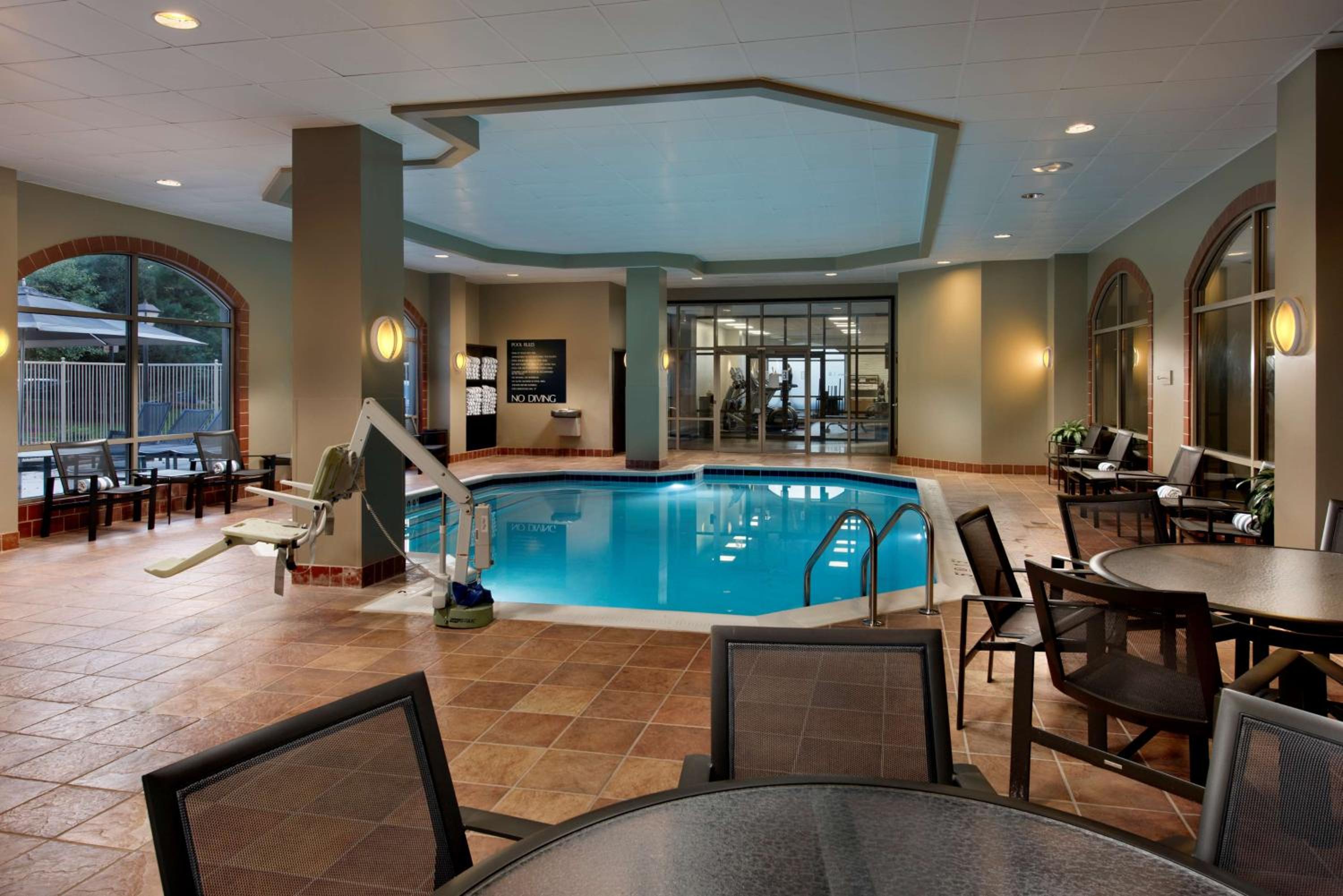 Embassy Suites by Hilton Dulles Airport - Property Image 14