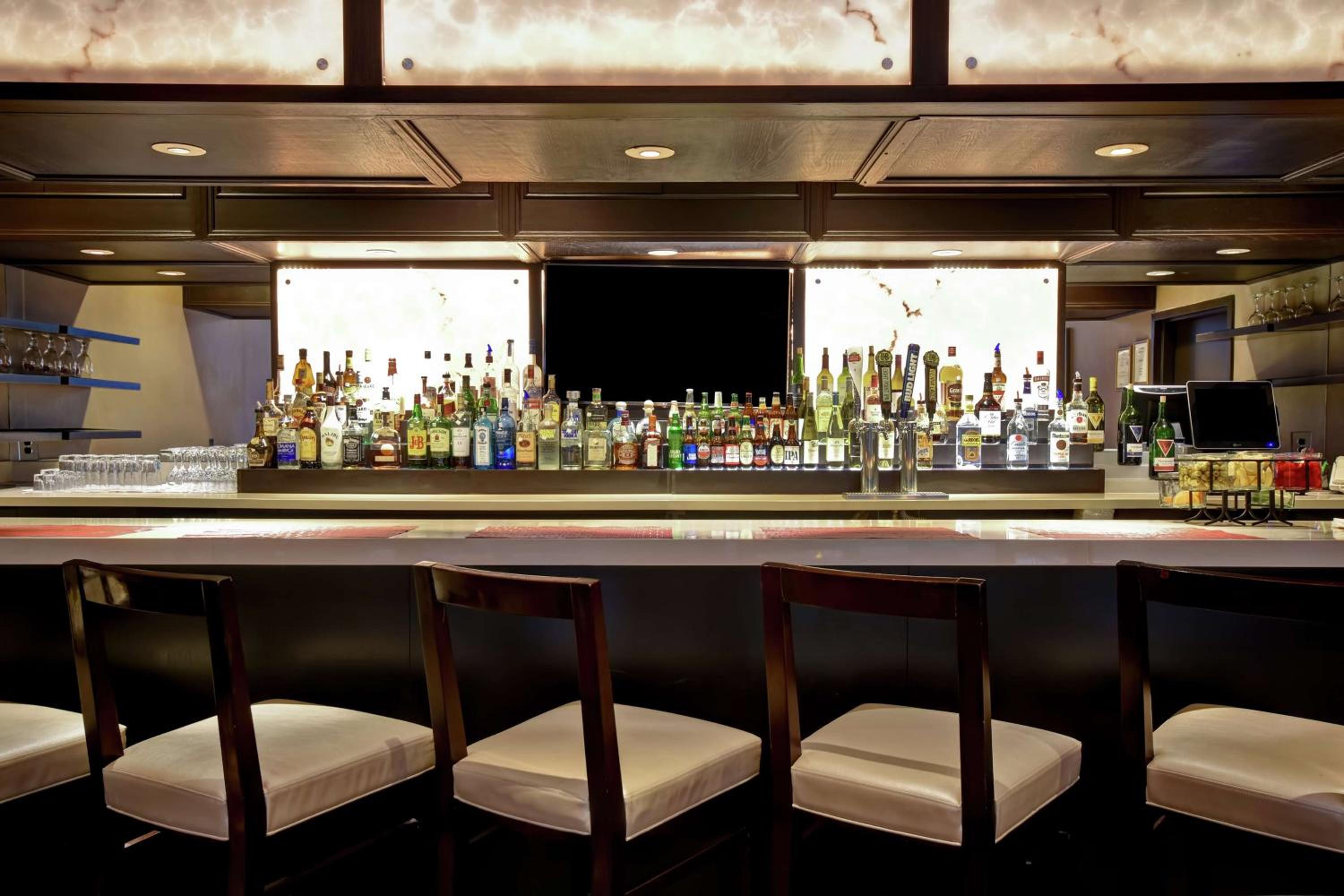 Embassy Suites by Hilton Dulles Airport - Property Image 38