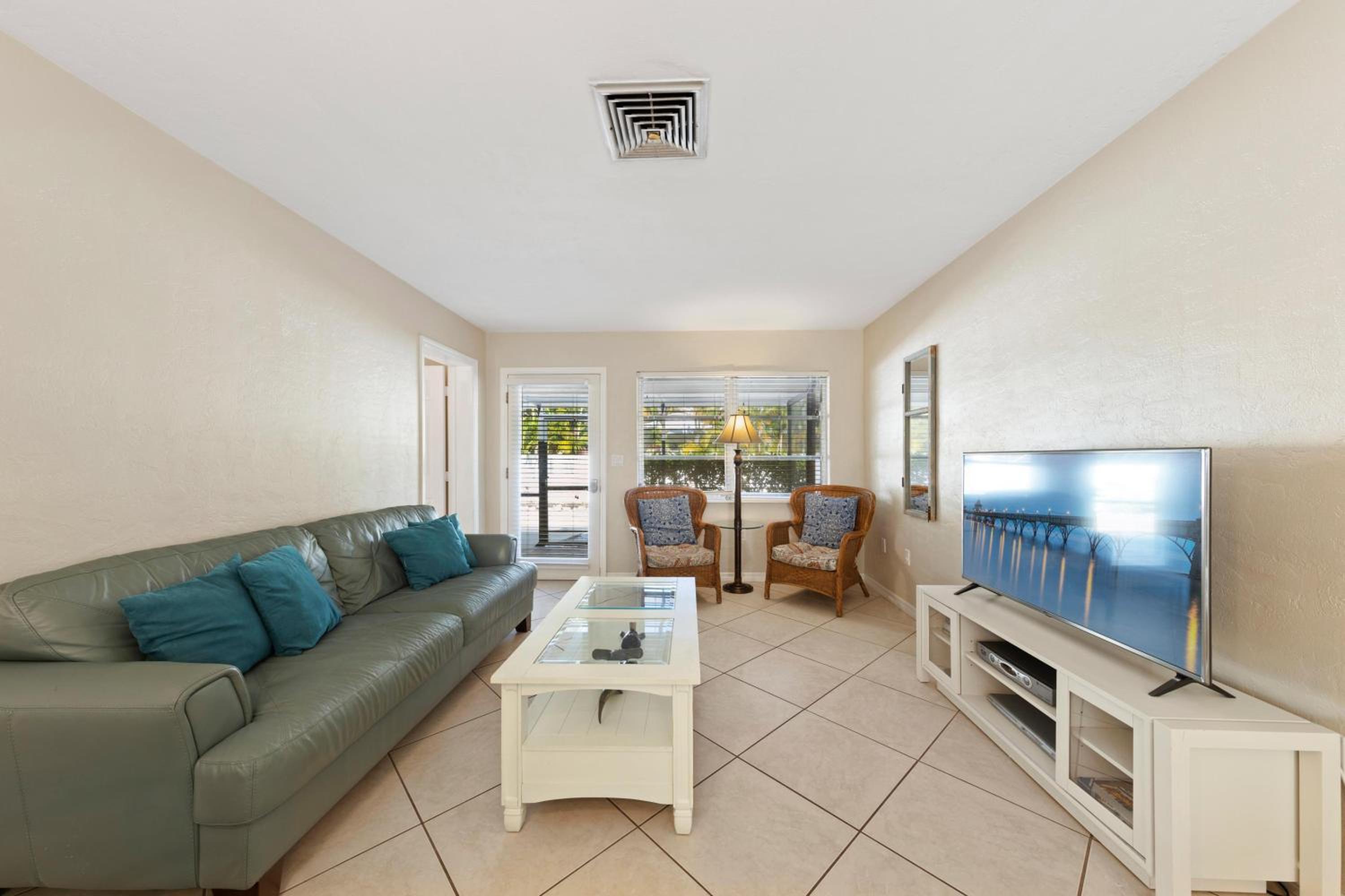 Sandy Seahorse Cottage view 5