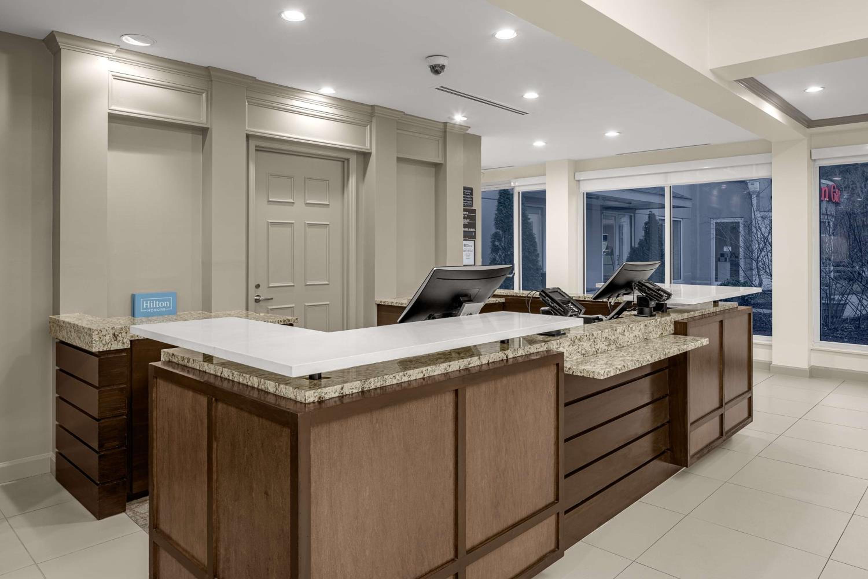 Hilton Garden Inn Raleigh Durham Airport - Property Image 15