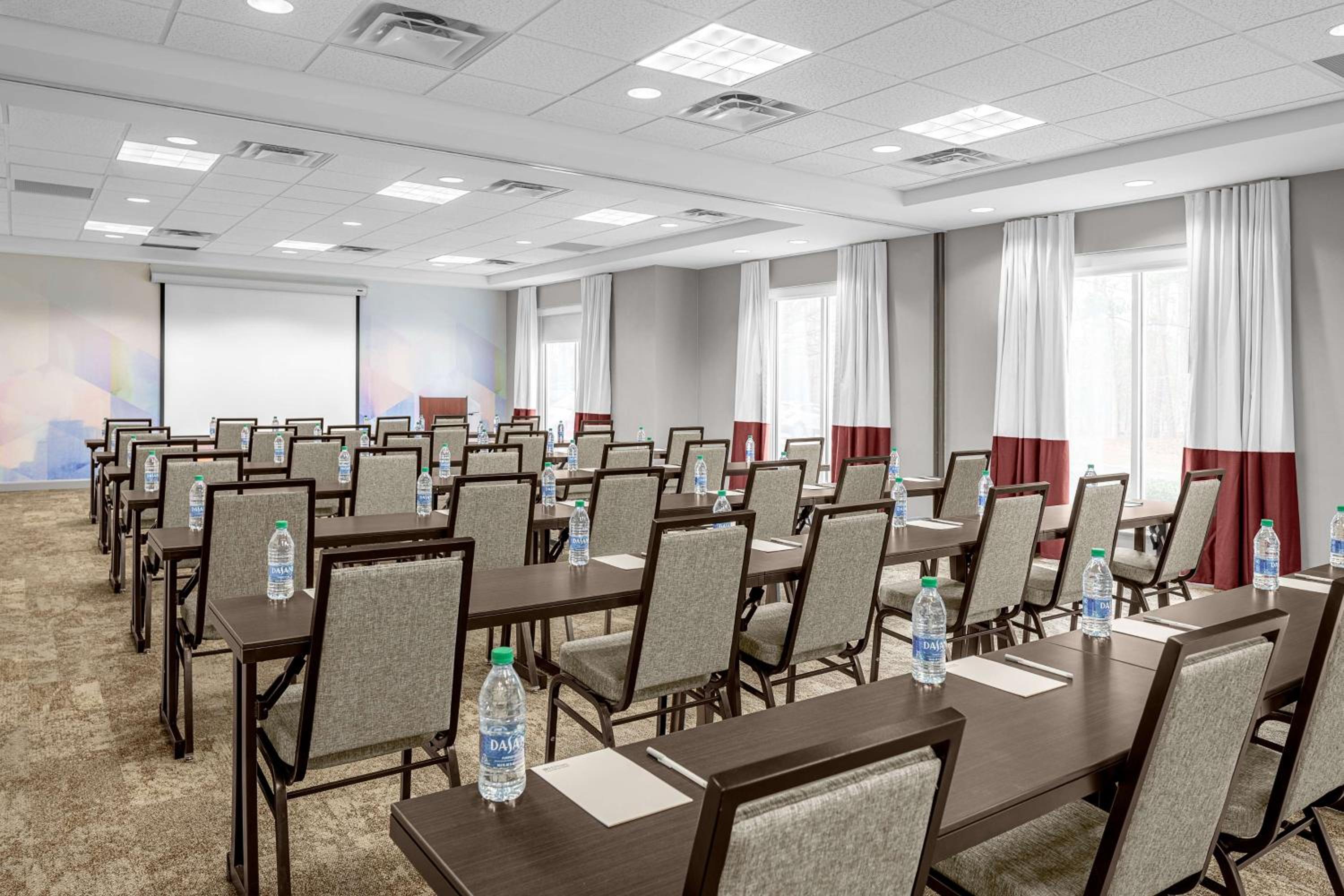 Hilton Garden Inn Raleigh Durham Airport - Property Image 22