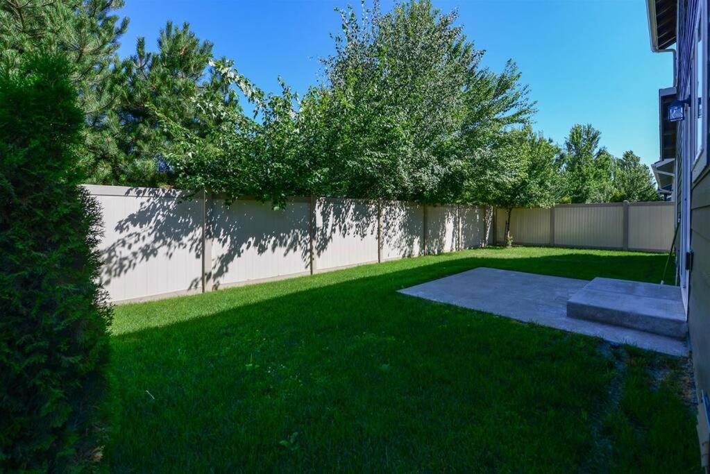 CDA Hideaway 4 bed 3 Bath Modern Mid Term Rental, photo 21