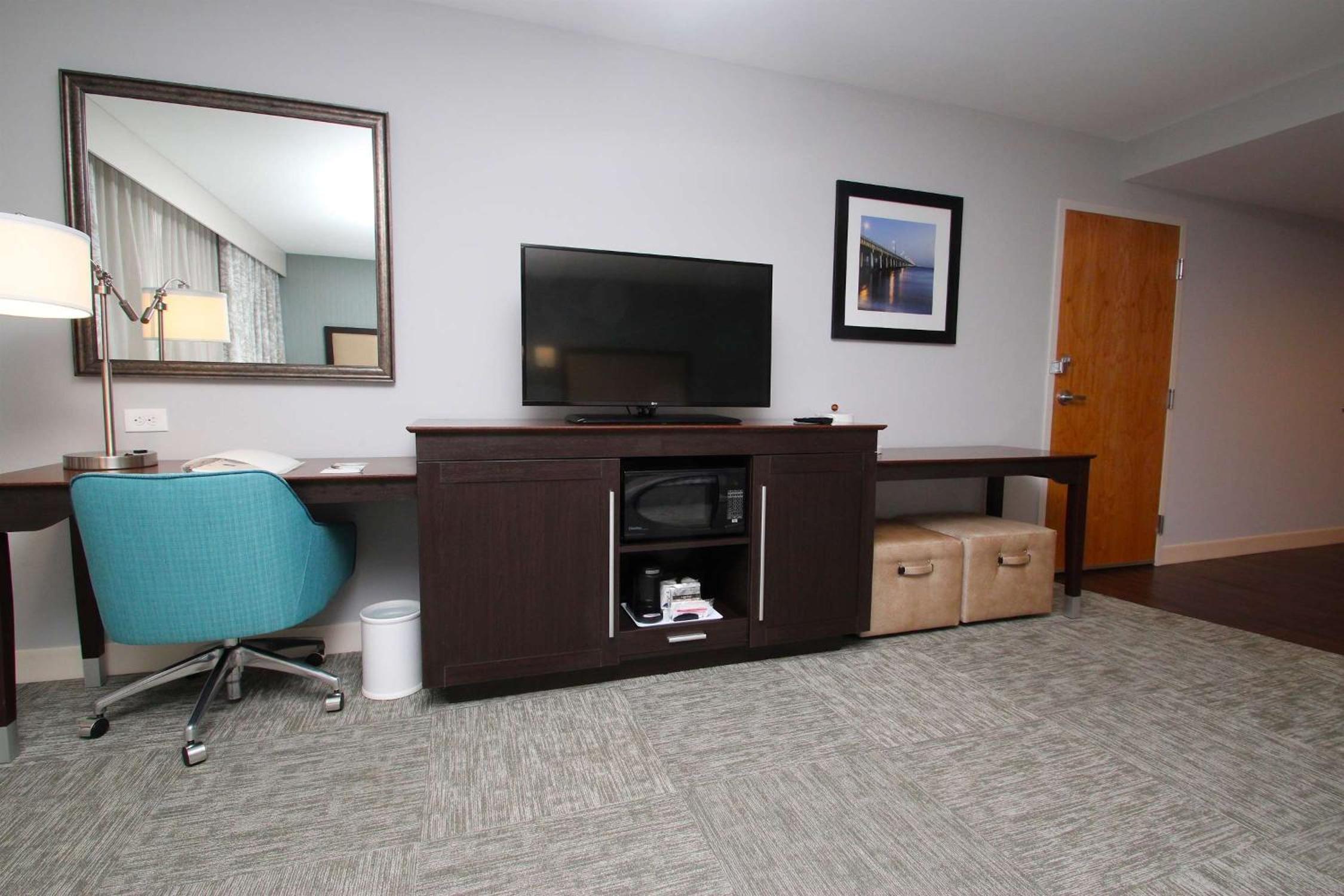 Hampton Inn- Suffolk - Property Image 11
