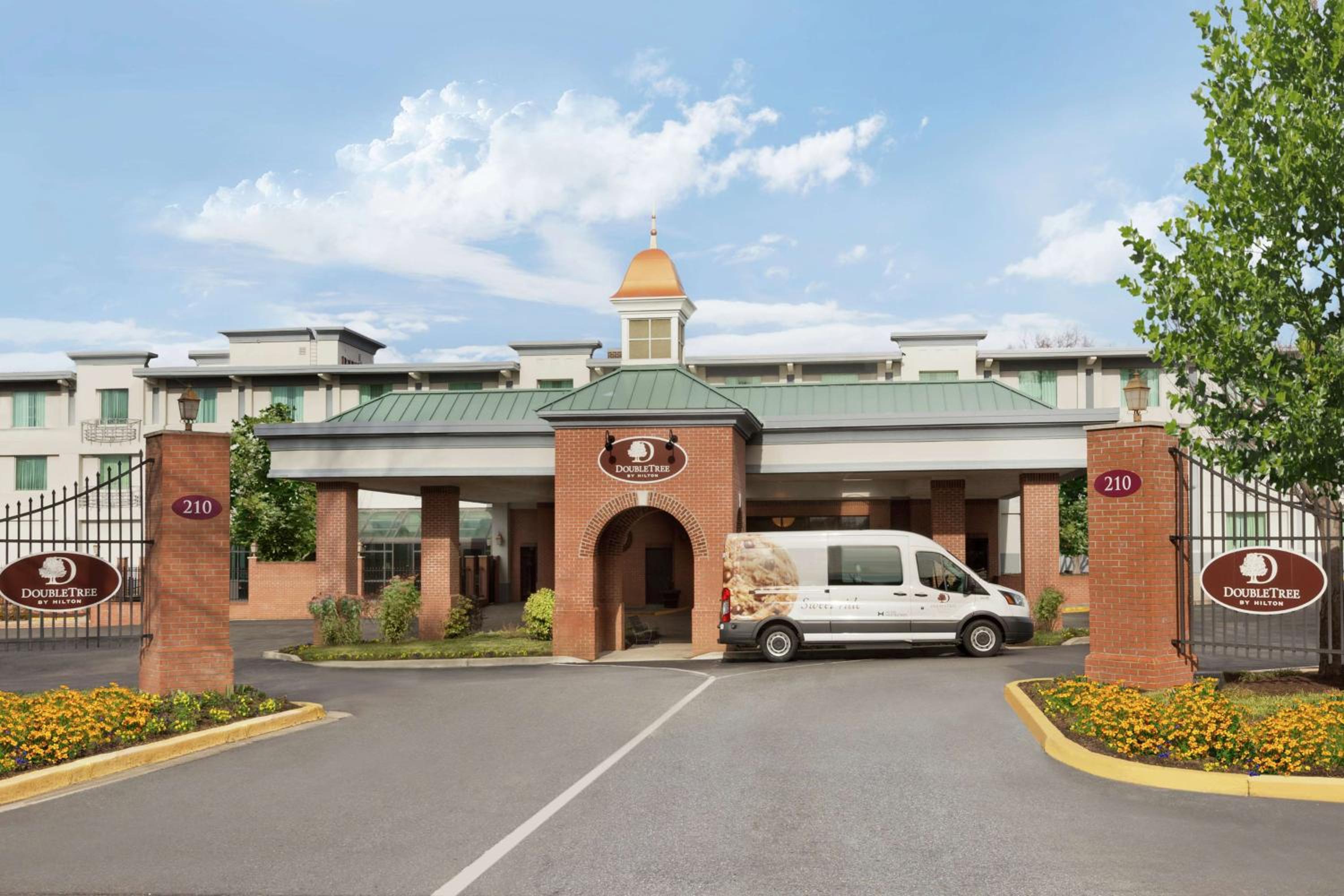 Annapolis Vacations - DoubleTree by Hilton Hotel Annapolis - Property Image 2