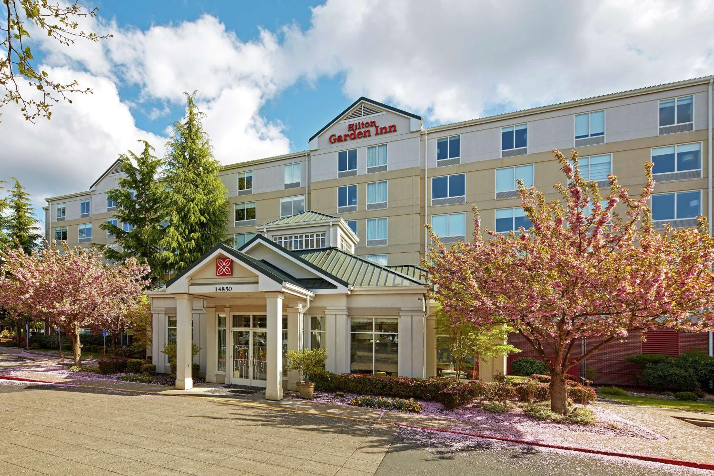 Portland Vacations - Hilton Garden Inn Portland Lake Oswego - Property Image 1