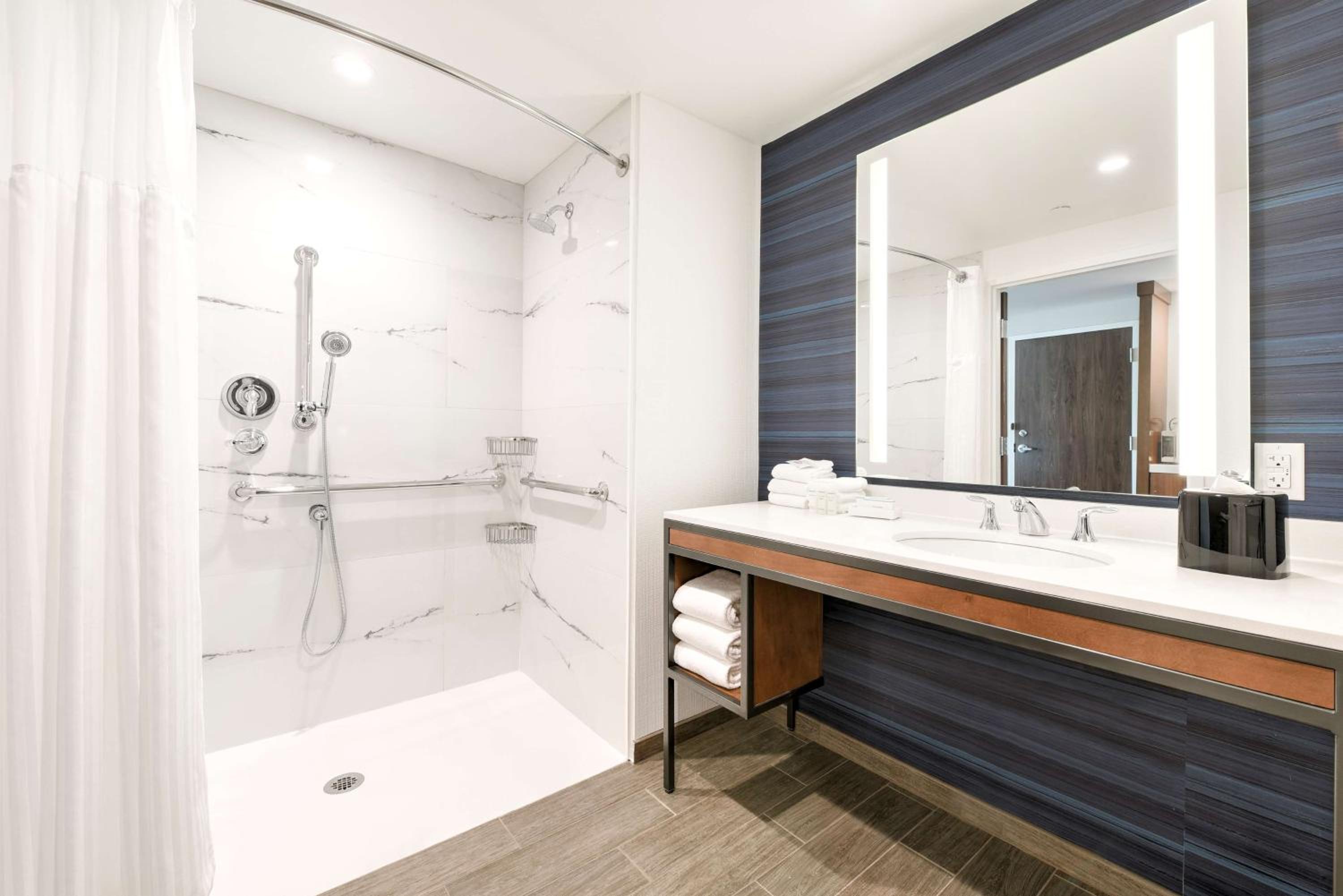Hilton Garden Inn Fremont Milpitas - Property Image 21