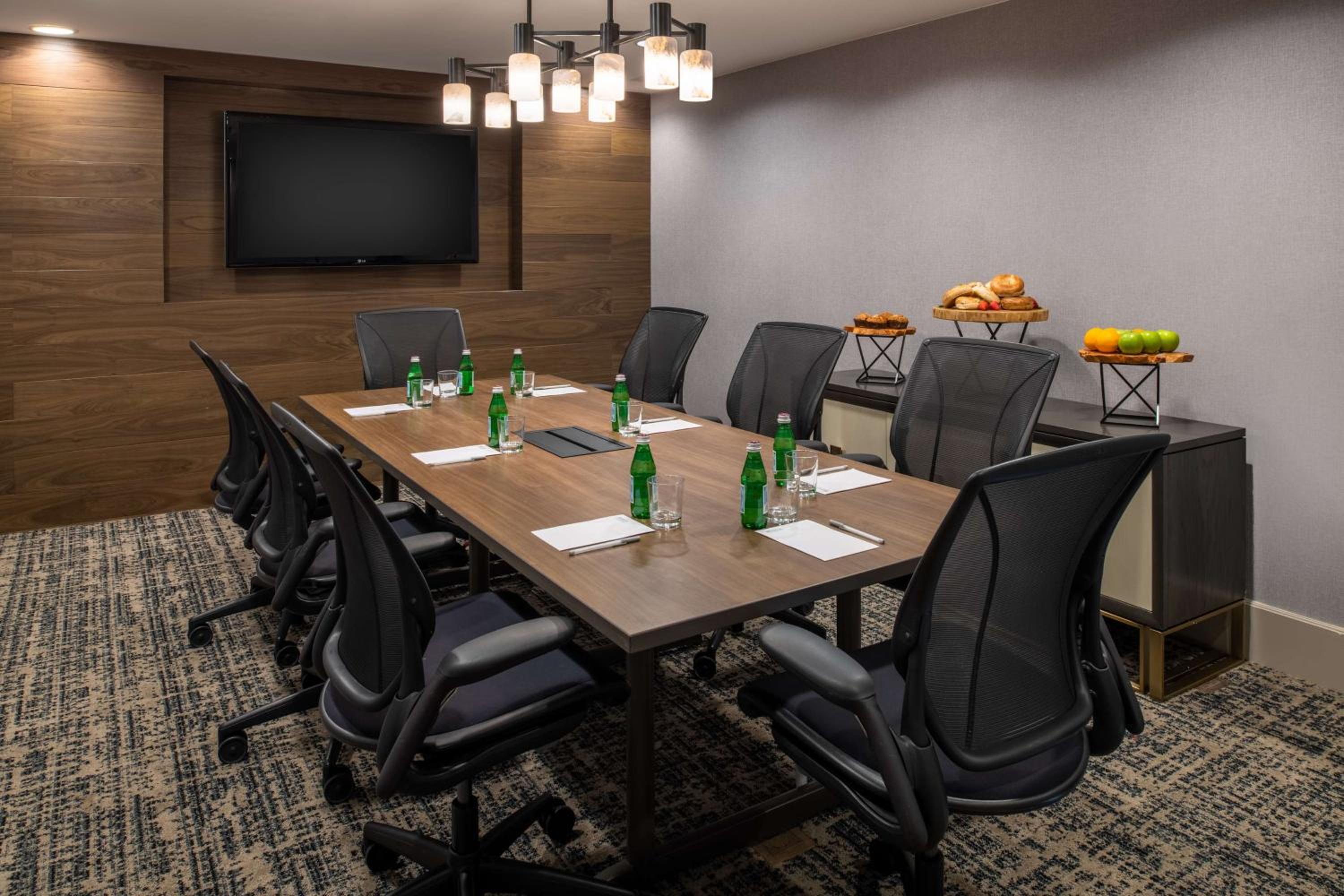Hilton Garden Inn Portland Lake Oswego - Property Image 7