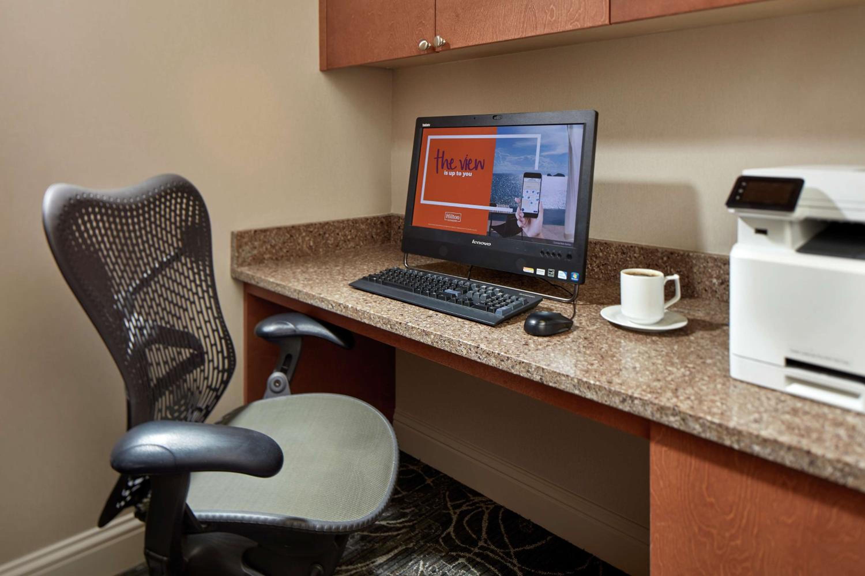 Hilton Garden Inn Portland Lake Oswego - Property Image 2