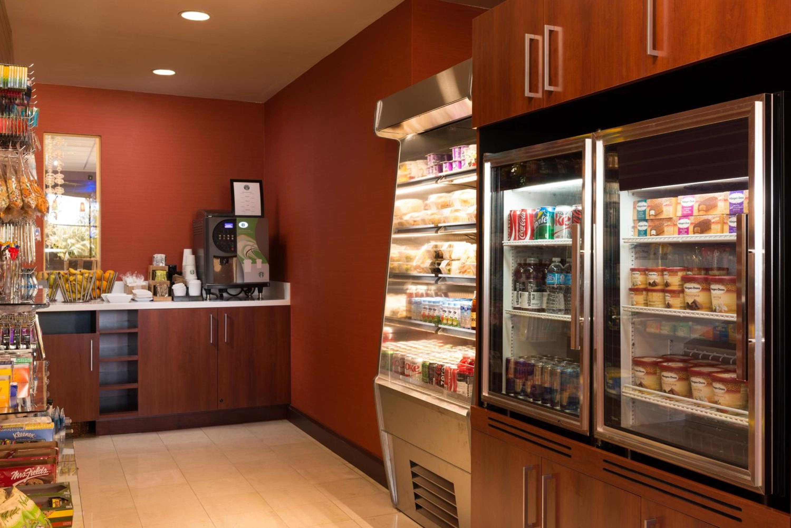 Hilton San Francisco Airport Bayfront - No Resort Fee 3