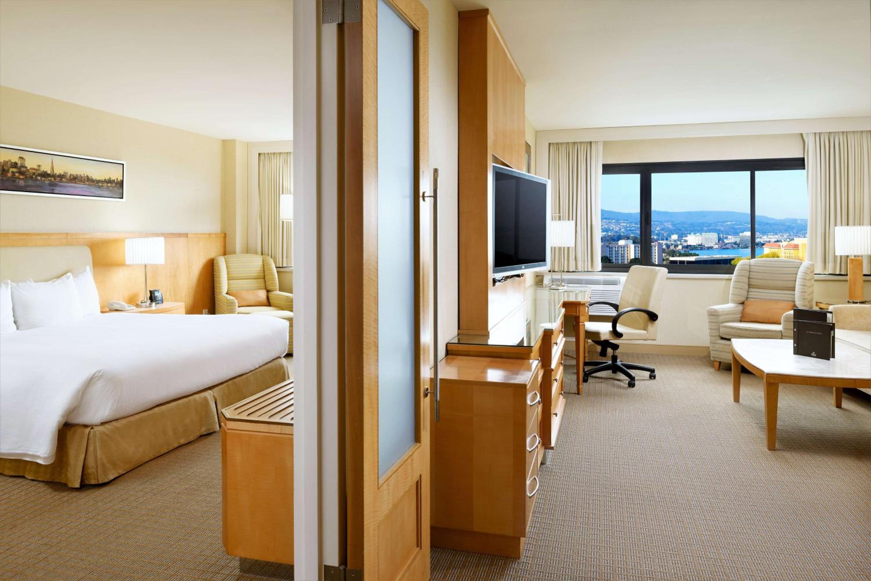 Hilton San Francisco Airport Bayfront - No Resort Fee - Property Image 9