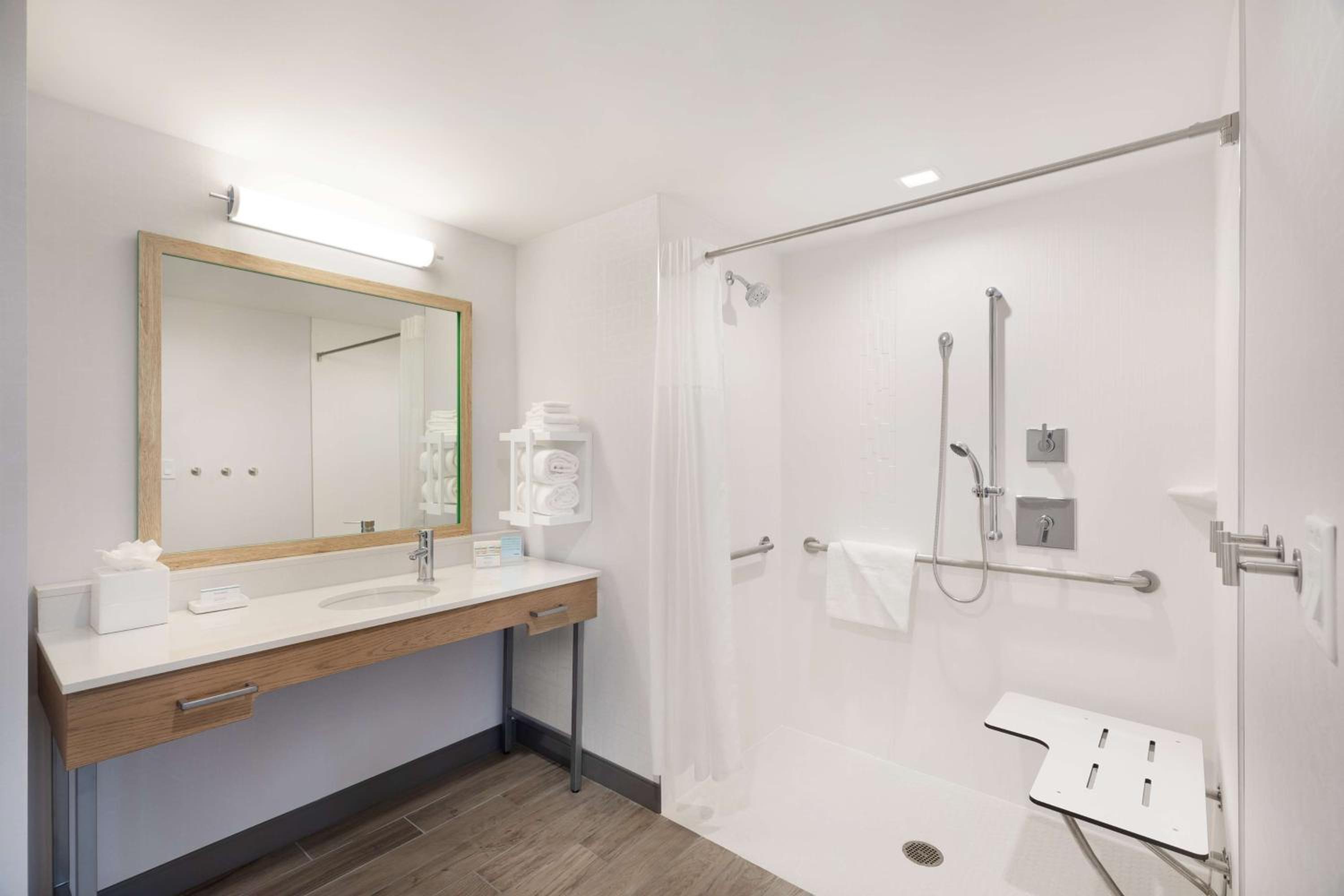 Watertown Vacations - Hampton Inn  Suites Watertown Boston, Ma - Property Image 7