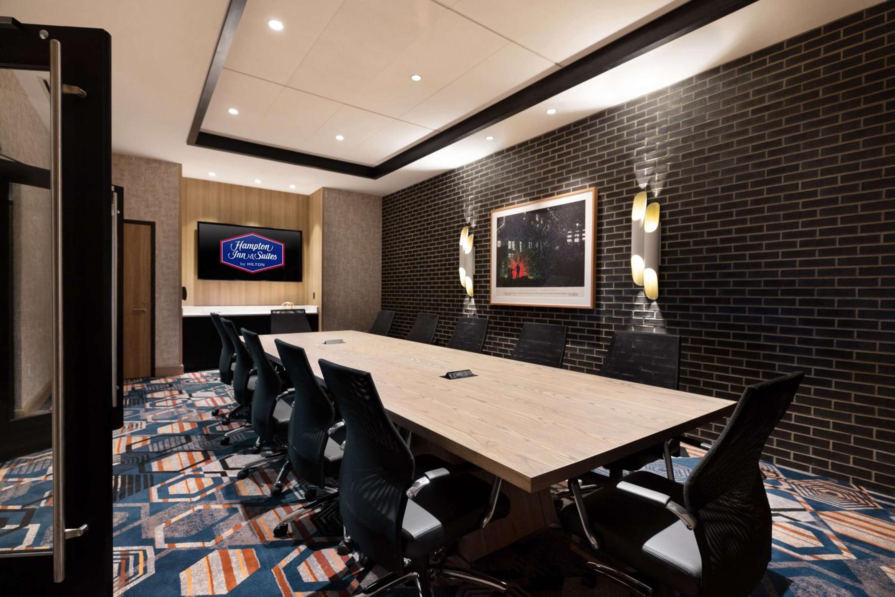 Watertown Vacations - Hampton Inn  Suites Watertown Boston, Ma - Property Image 5