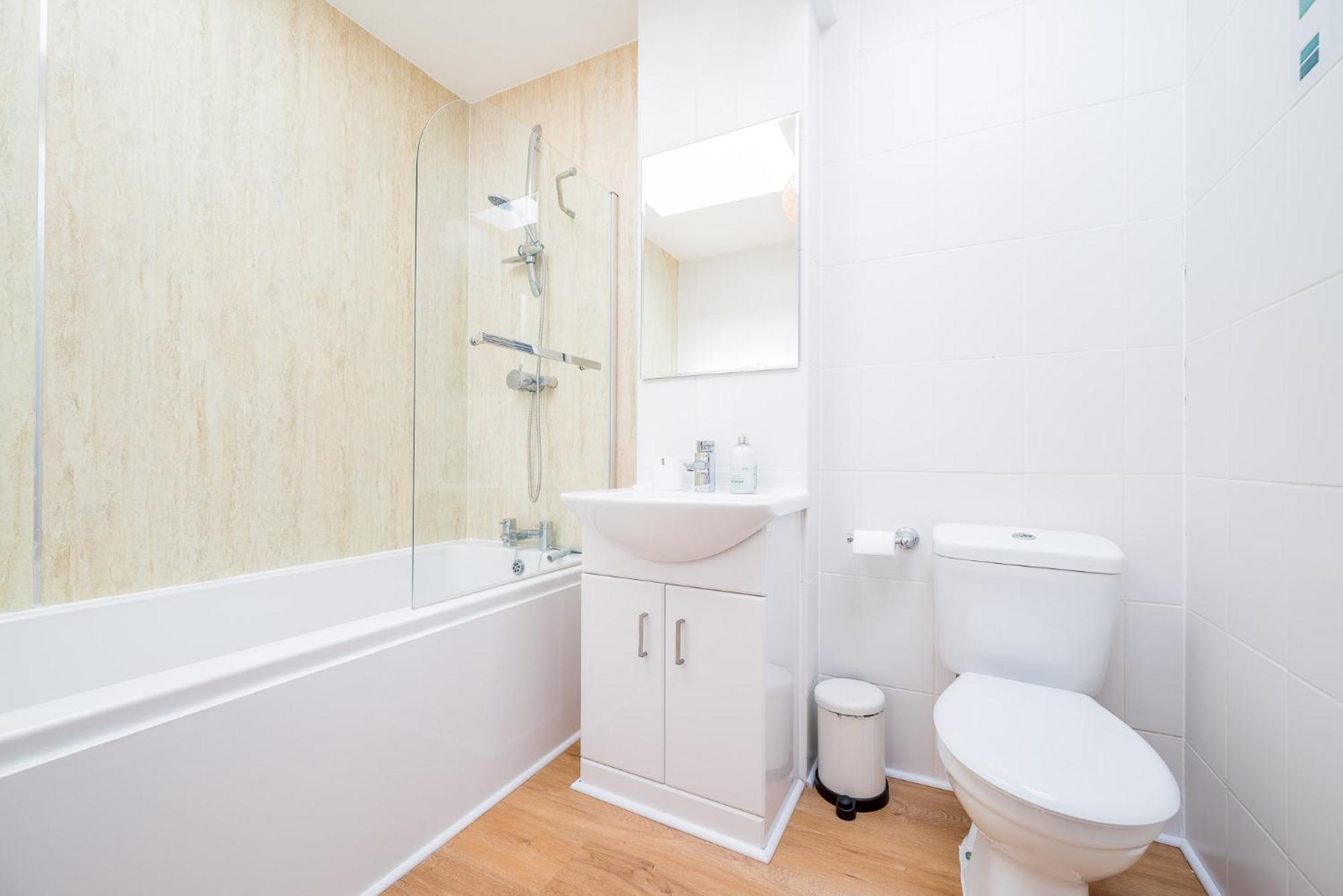 Looe Vacations - The Decker Apartment - Property Image 22