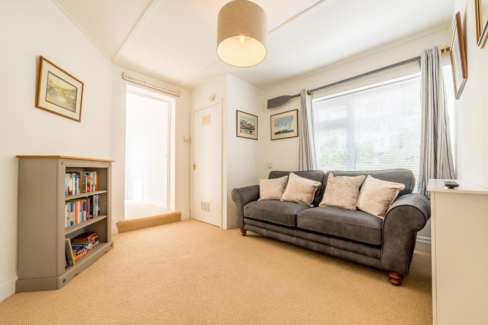 Looe Vacations - The Decker Apartment - Property Image 41