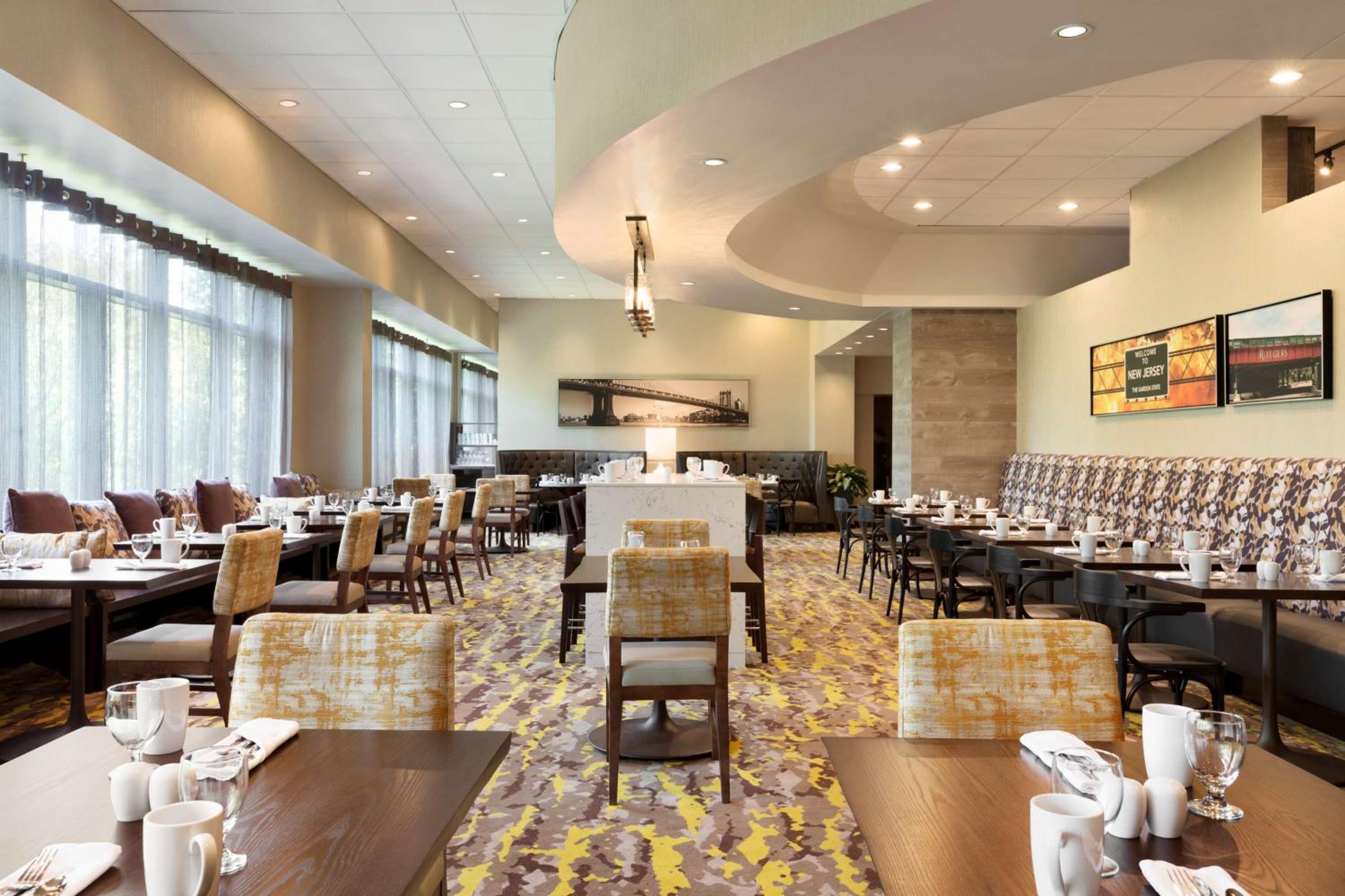 East Brunswick Vacations - Hilton East Brunswick - Property Image 24